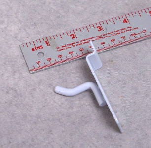 Slatwall hook 1 white VM