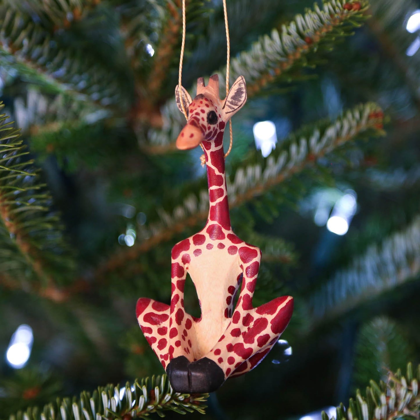 Ornament yoga giraffe wd 4.5H red/nat