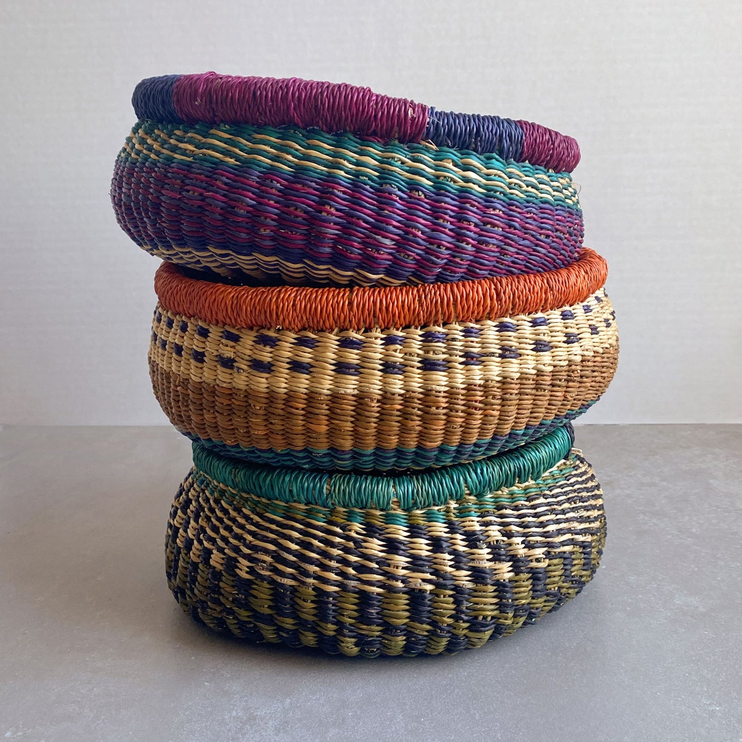 Basket woven grasses 8Dx3H assorted designs/colors