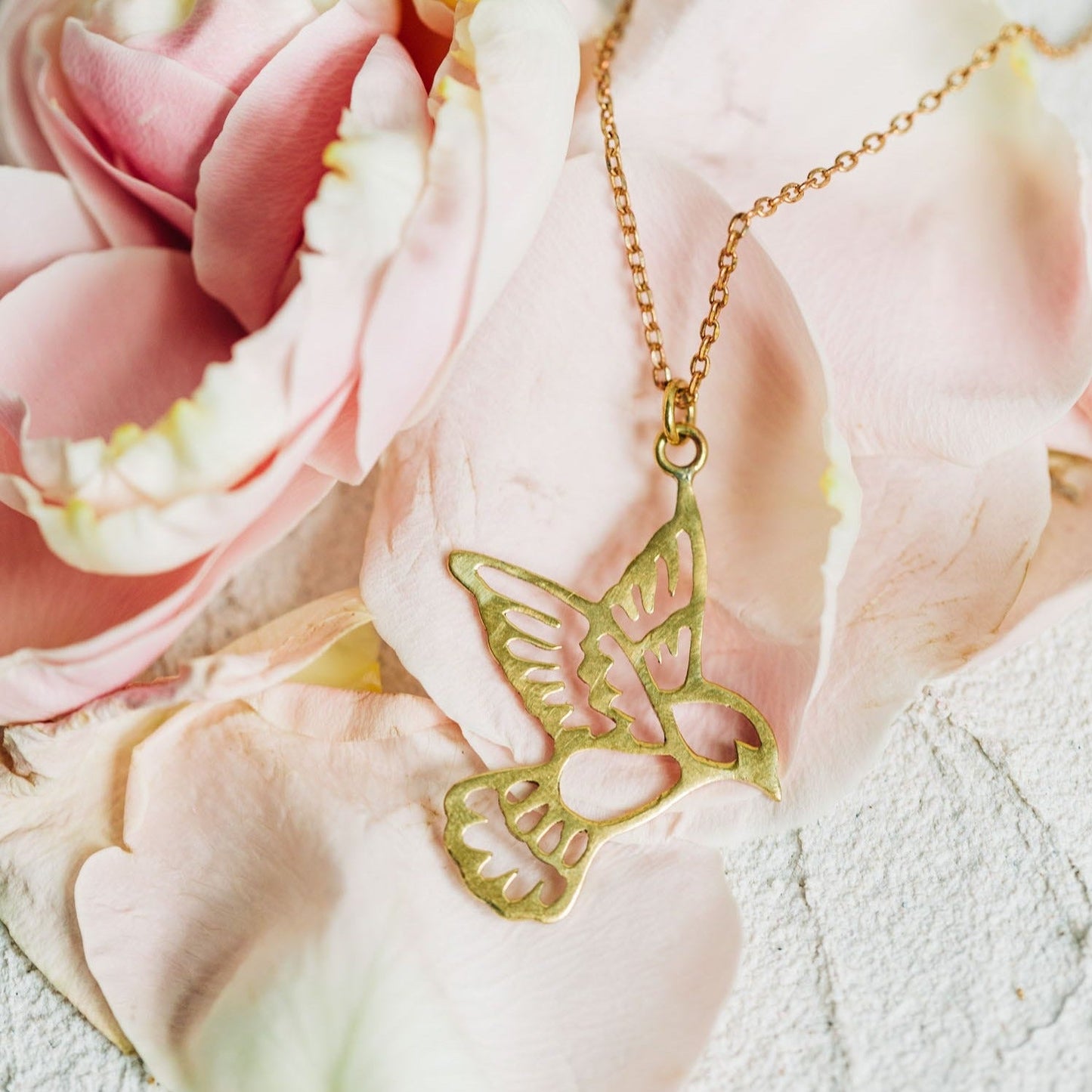 Necklace dove bombshell 20L gold color
