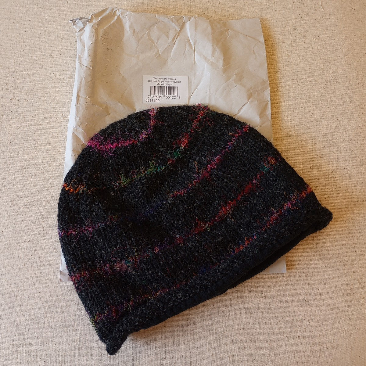 Hat knit striped wl/recyc silk 11W charcoal/multi