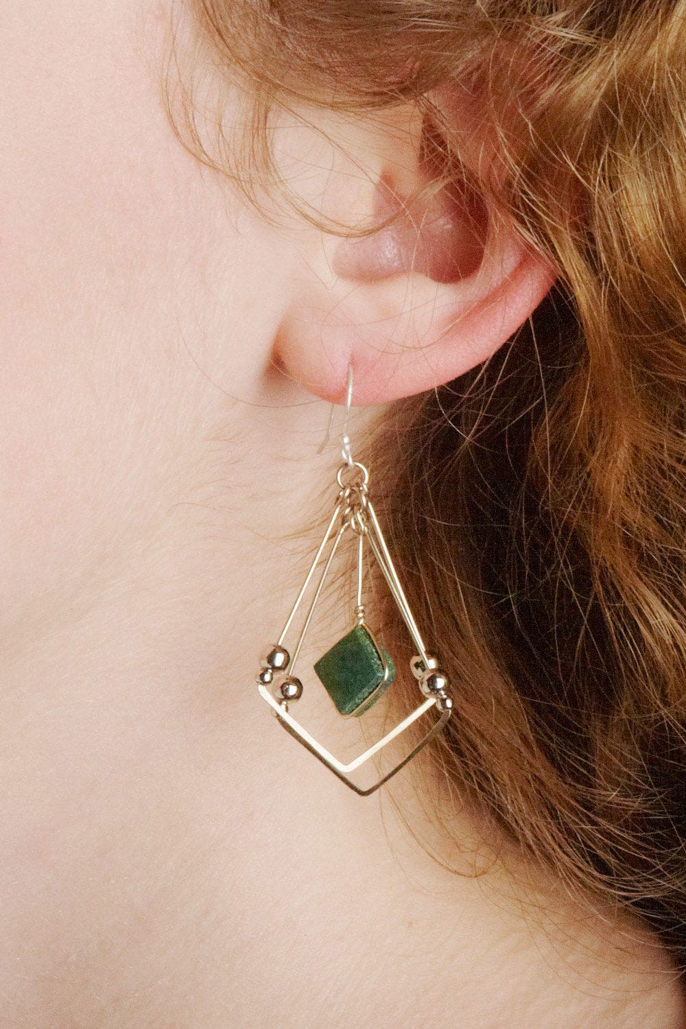 Earrings 3-D w/center sq alpc/trq 2L