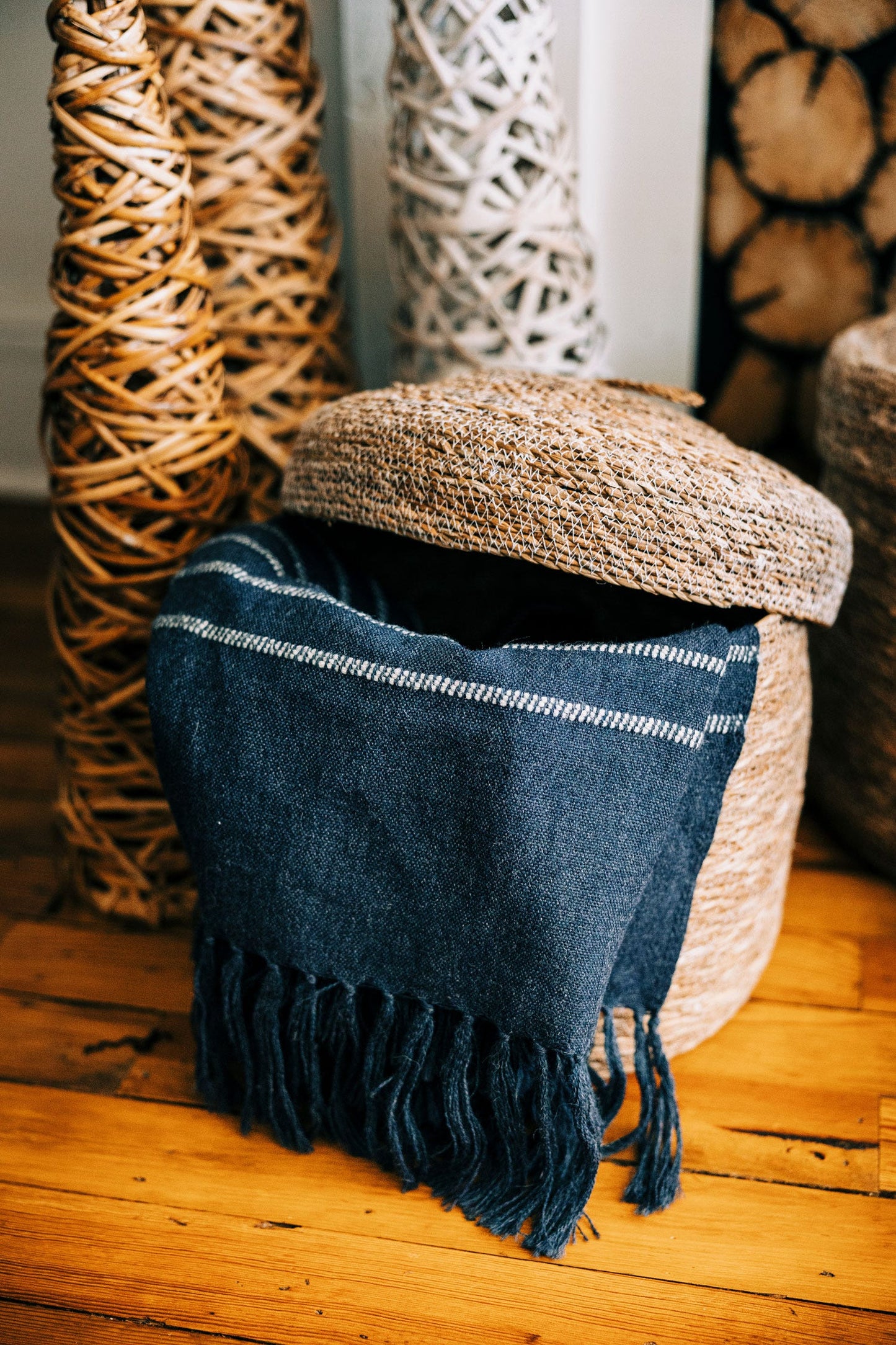 Basket domed w/lid machine stitch hogla 12Dx13 nat