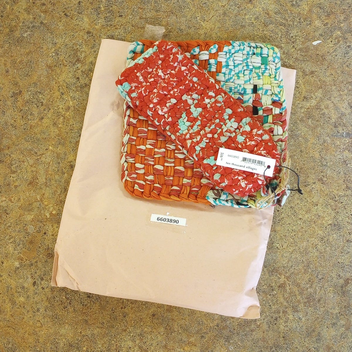 Hot mat panhandler s/2 crochet sari 6sq/6L asst