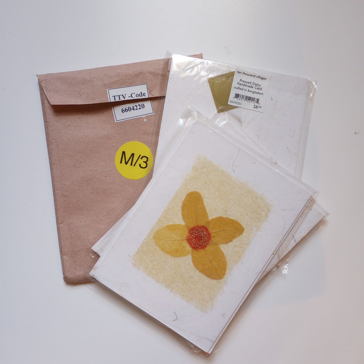 Card single flower M/3 ppr 4.5x6 crm/wht/rd/tn