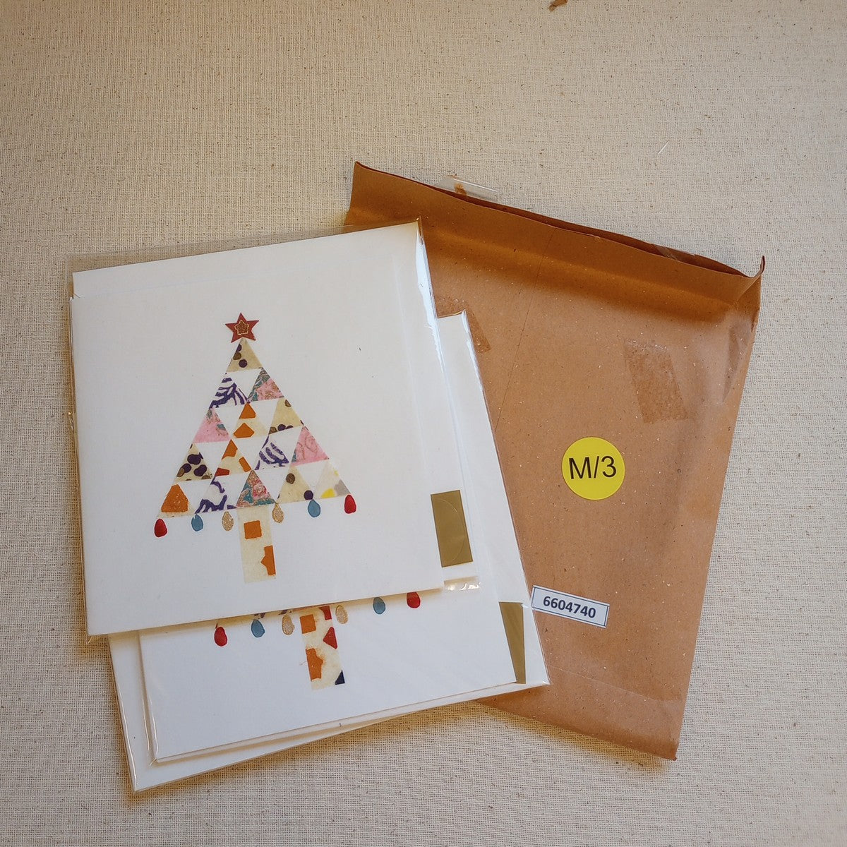 Card tree of triangles M/3 paper 5.5sq white/multi