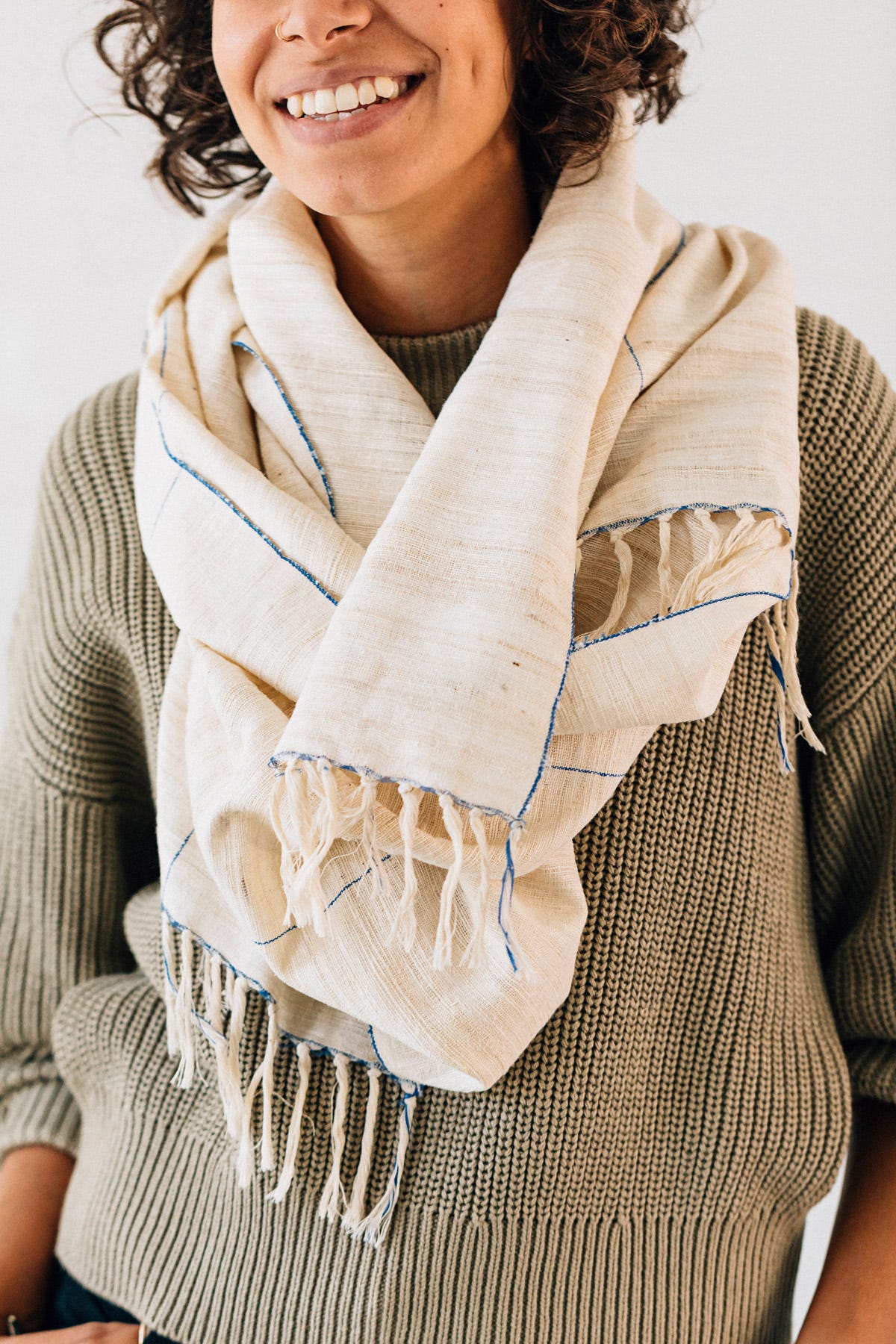 Scarf fine lines rough weave silk 86x20 cream/blue