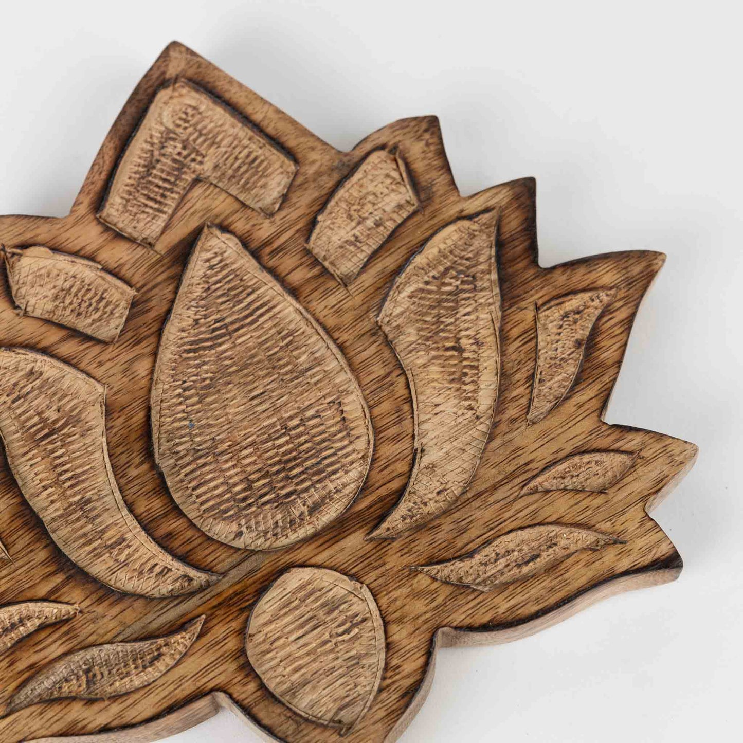 Trivet lotus blossom wood 8Dx.75H nat