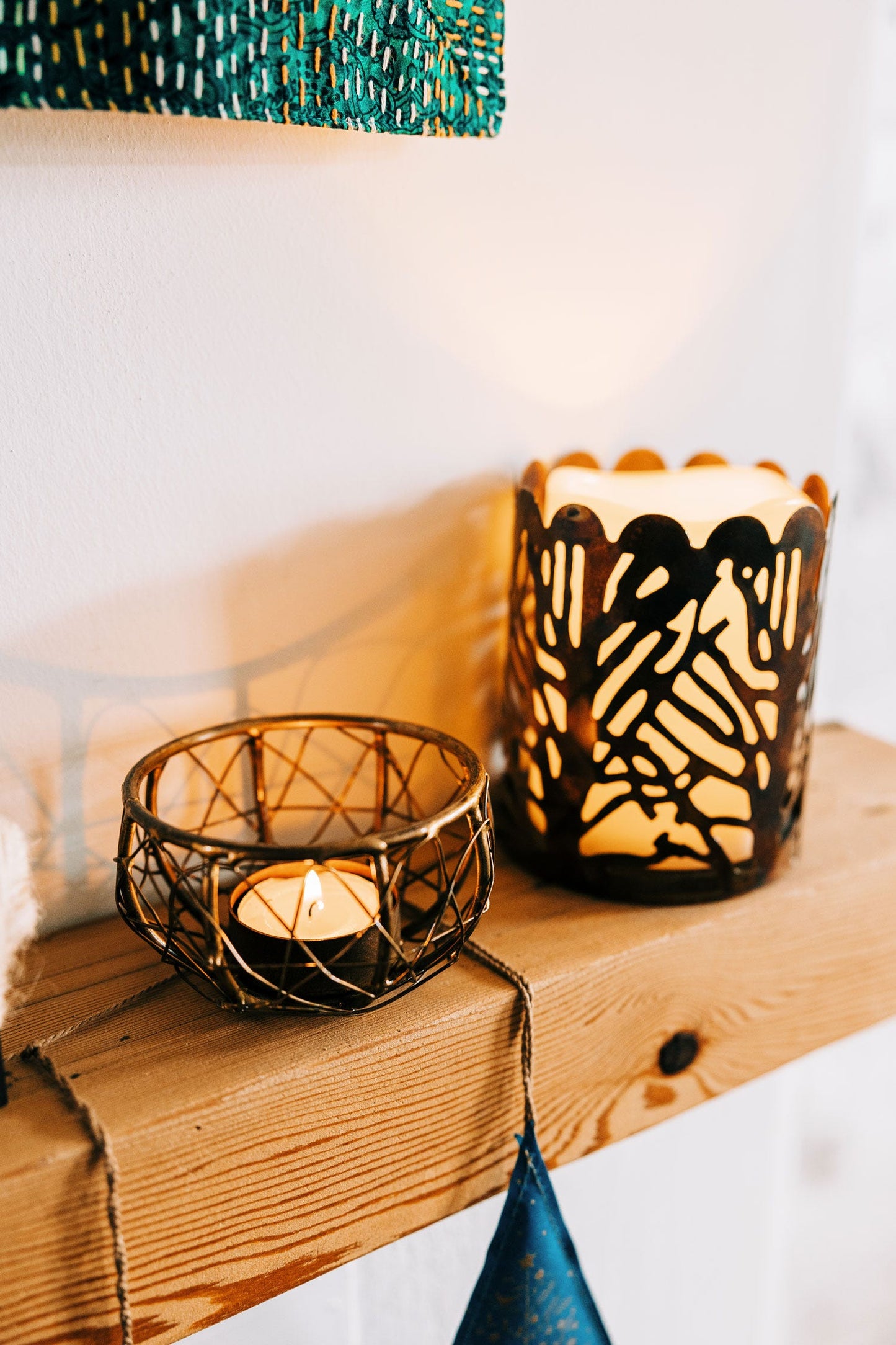 Candleholder t-light M/3 twisted wire 3.5D bronze