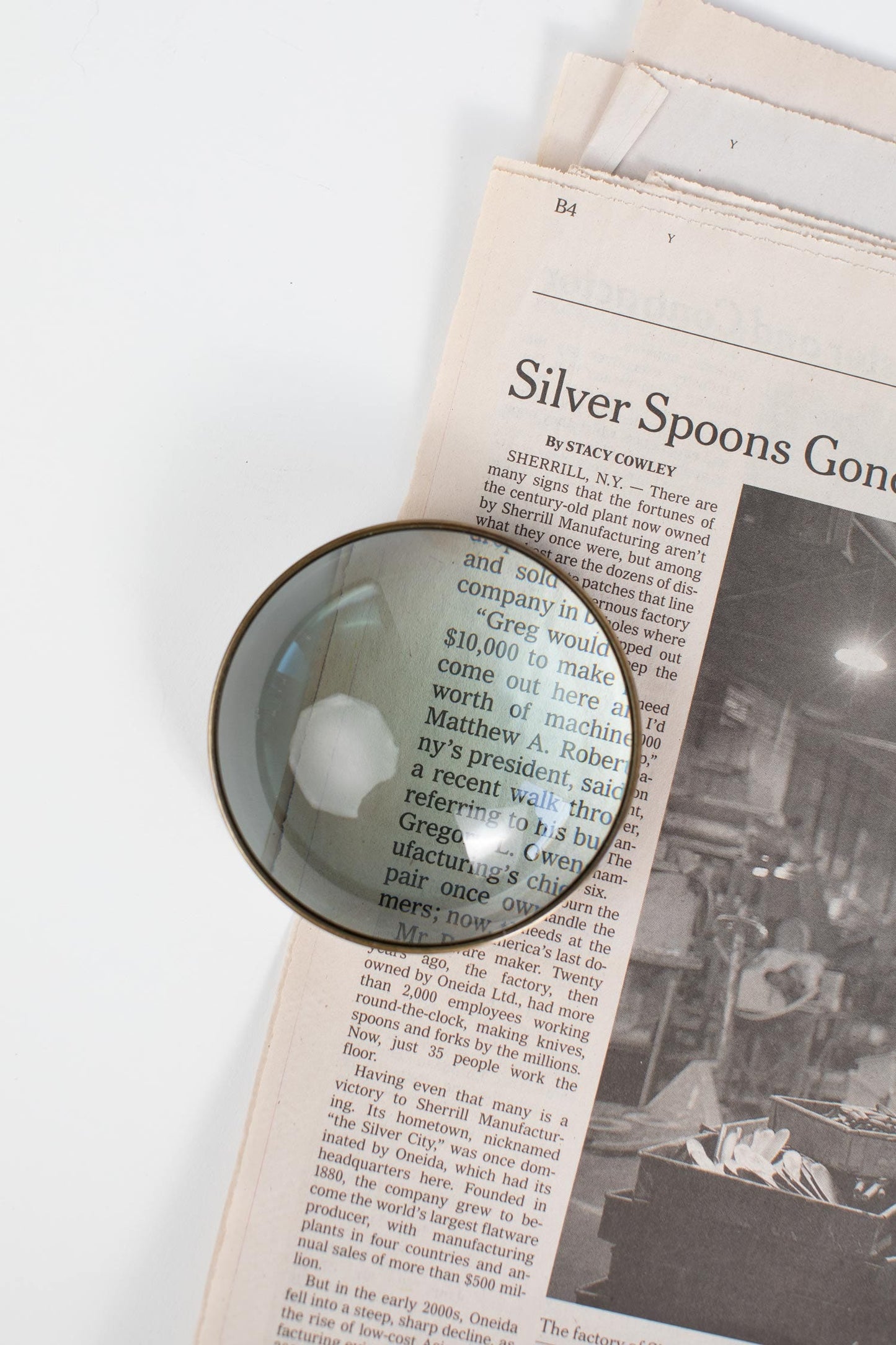 Paperweight magnifier glass/metal 3D antiqued br