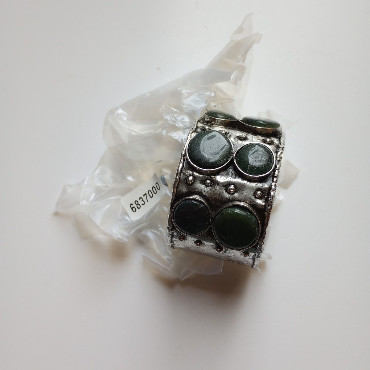 Bracelet cuff large brass/agate 1.75W silv/grn