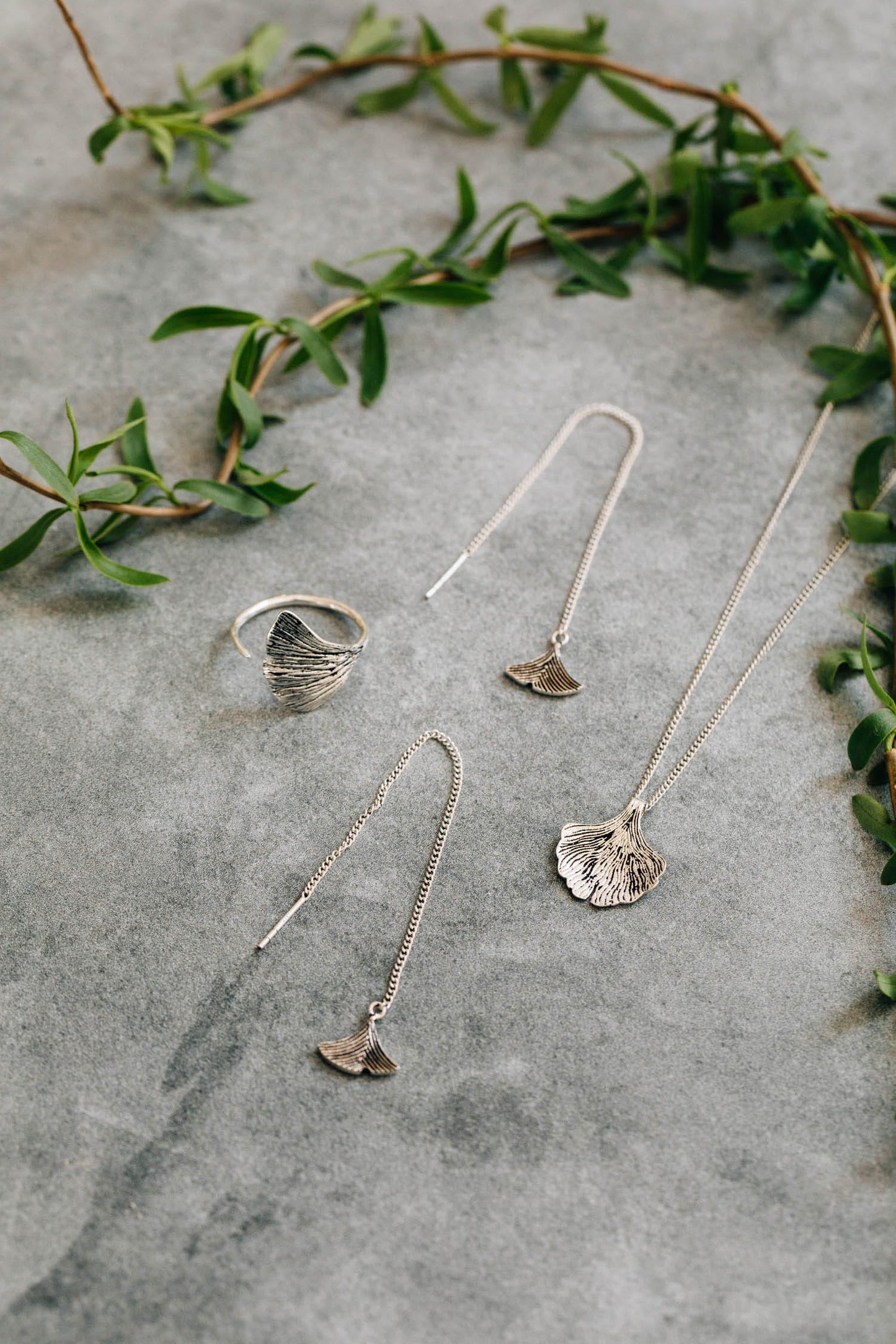 Earrings pull through ginkgo leaf strlg 4L silver