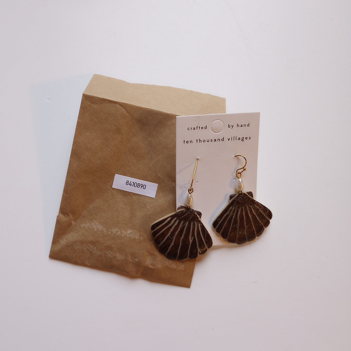 Earrings dangle seashell tagua/nickle 2.5L brn/gld
