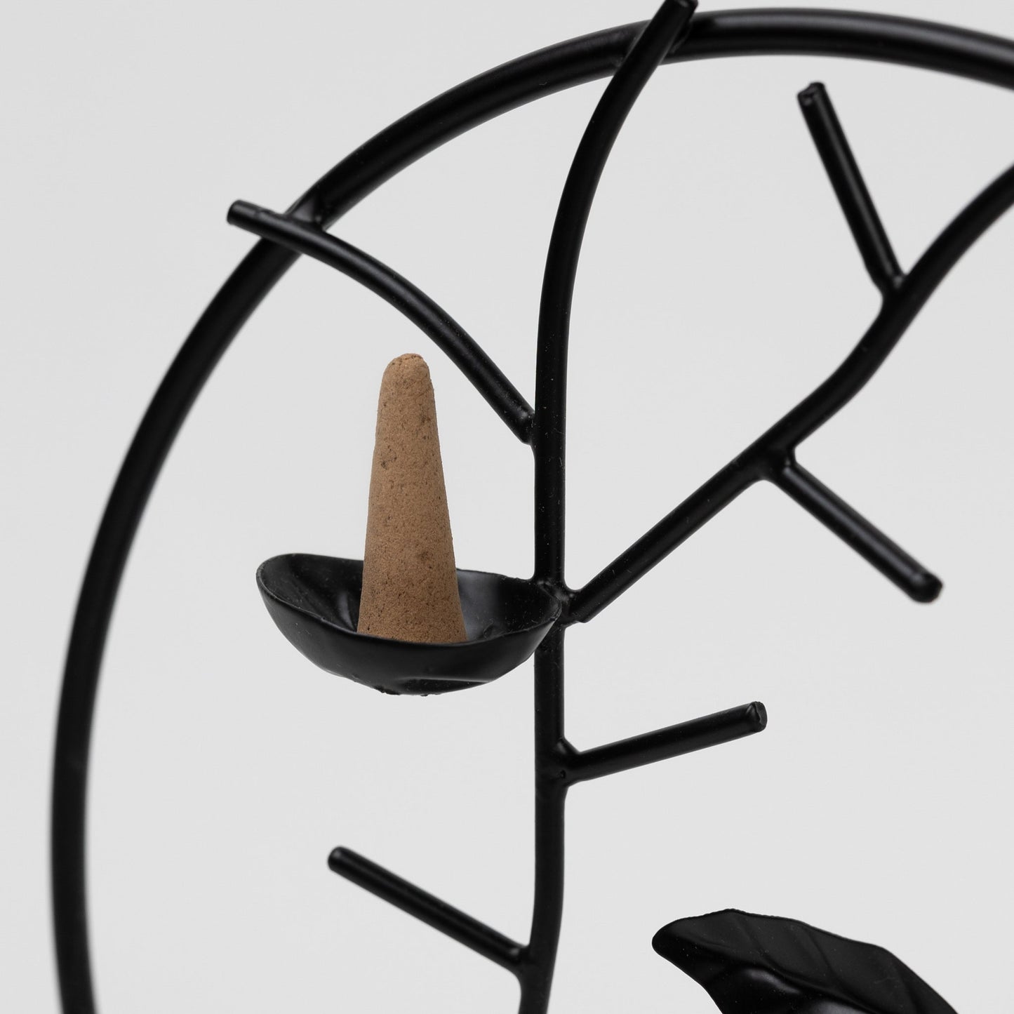 Incense holder rnd bird/branch iron 9.25Dx10H blk