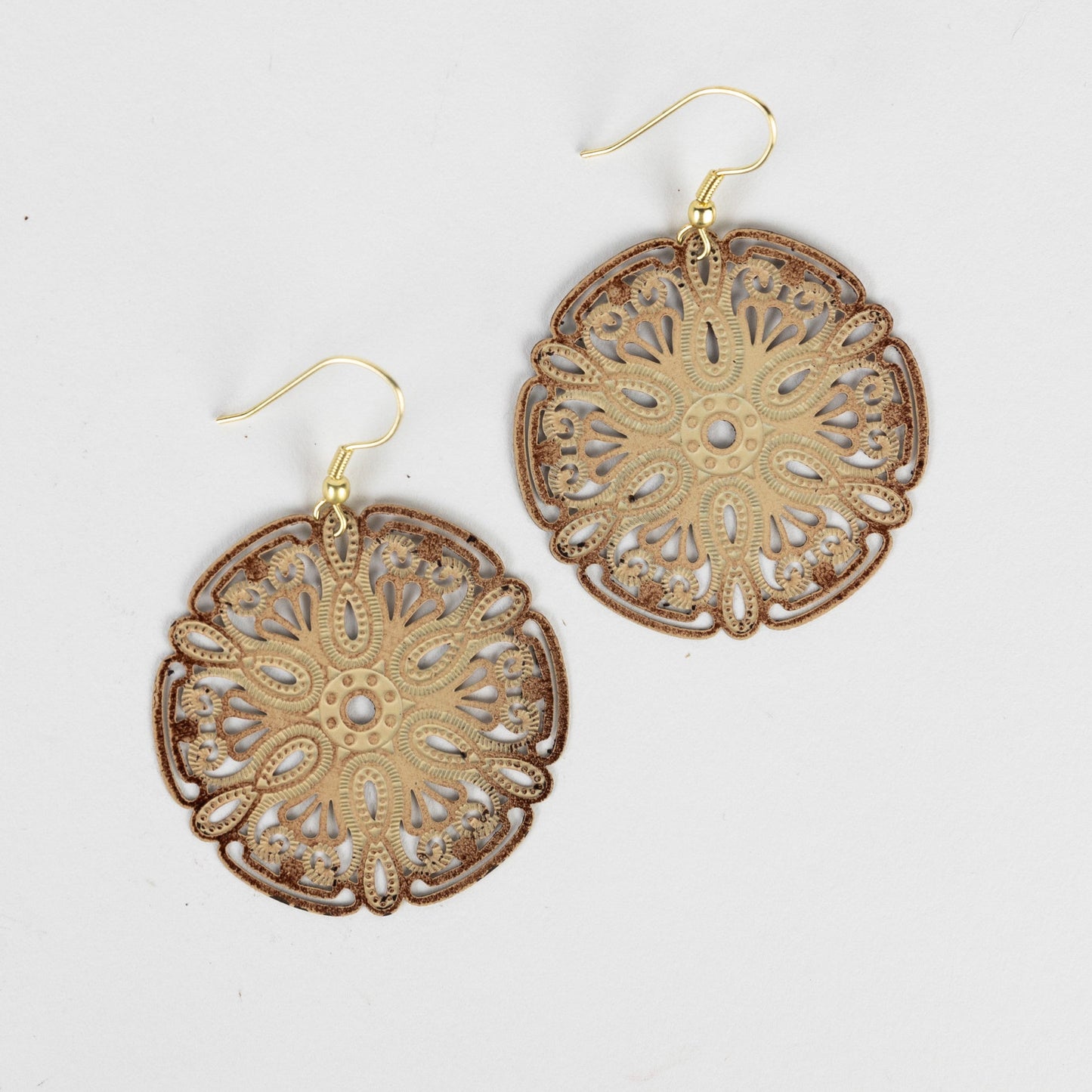 Earrings dangle sand dollar brass 2.5L brass
