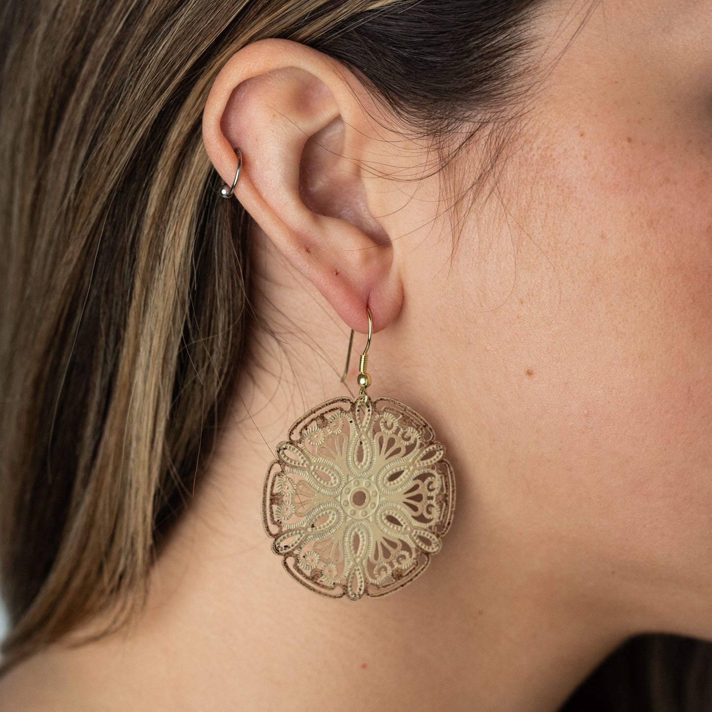 Earrings dangle sand dollar brass 2.5L brass