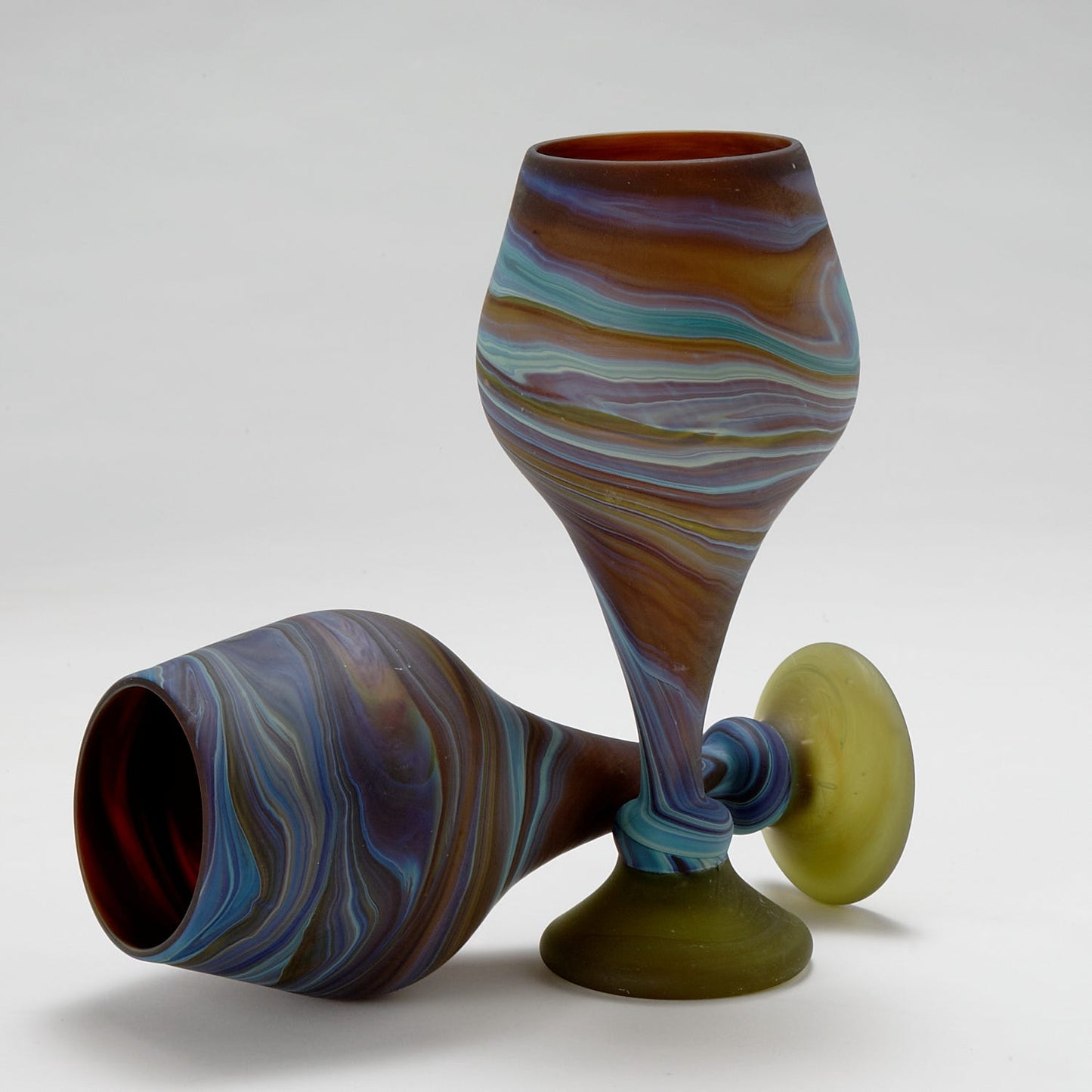 Goblet M/2 swirl glass 3Dx8 asst