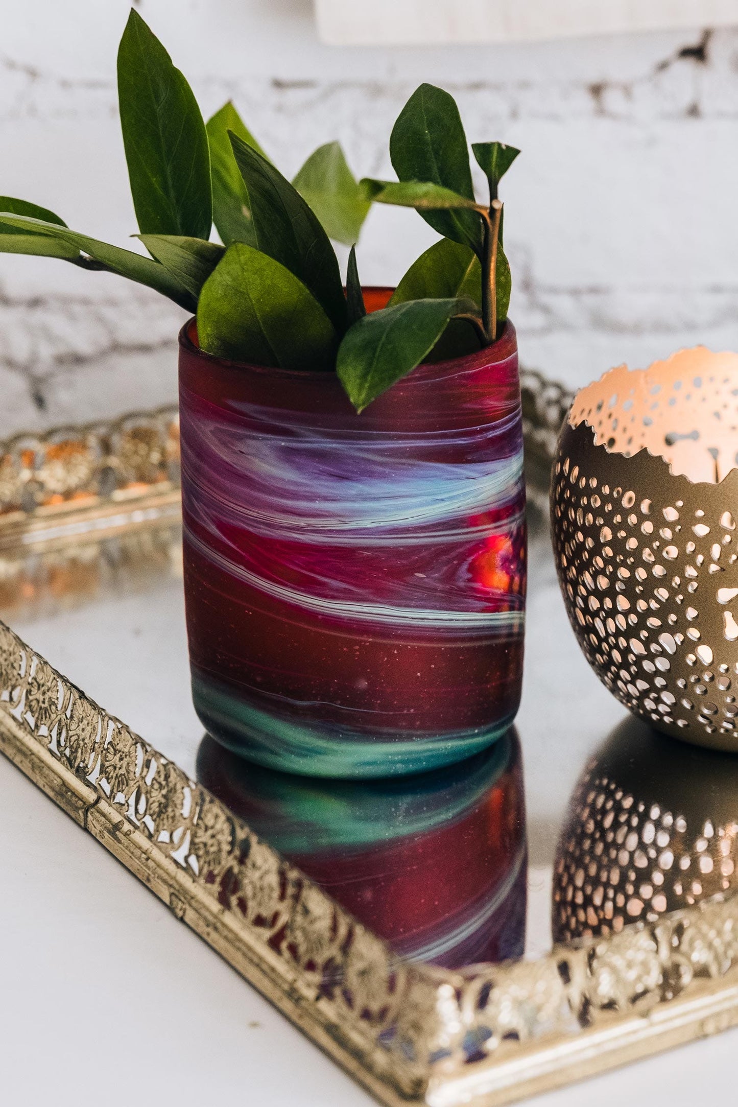 Candleholder w/sand Phoenician glass 3Dx4H red/blu