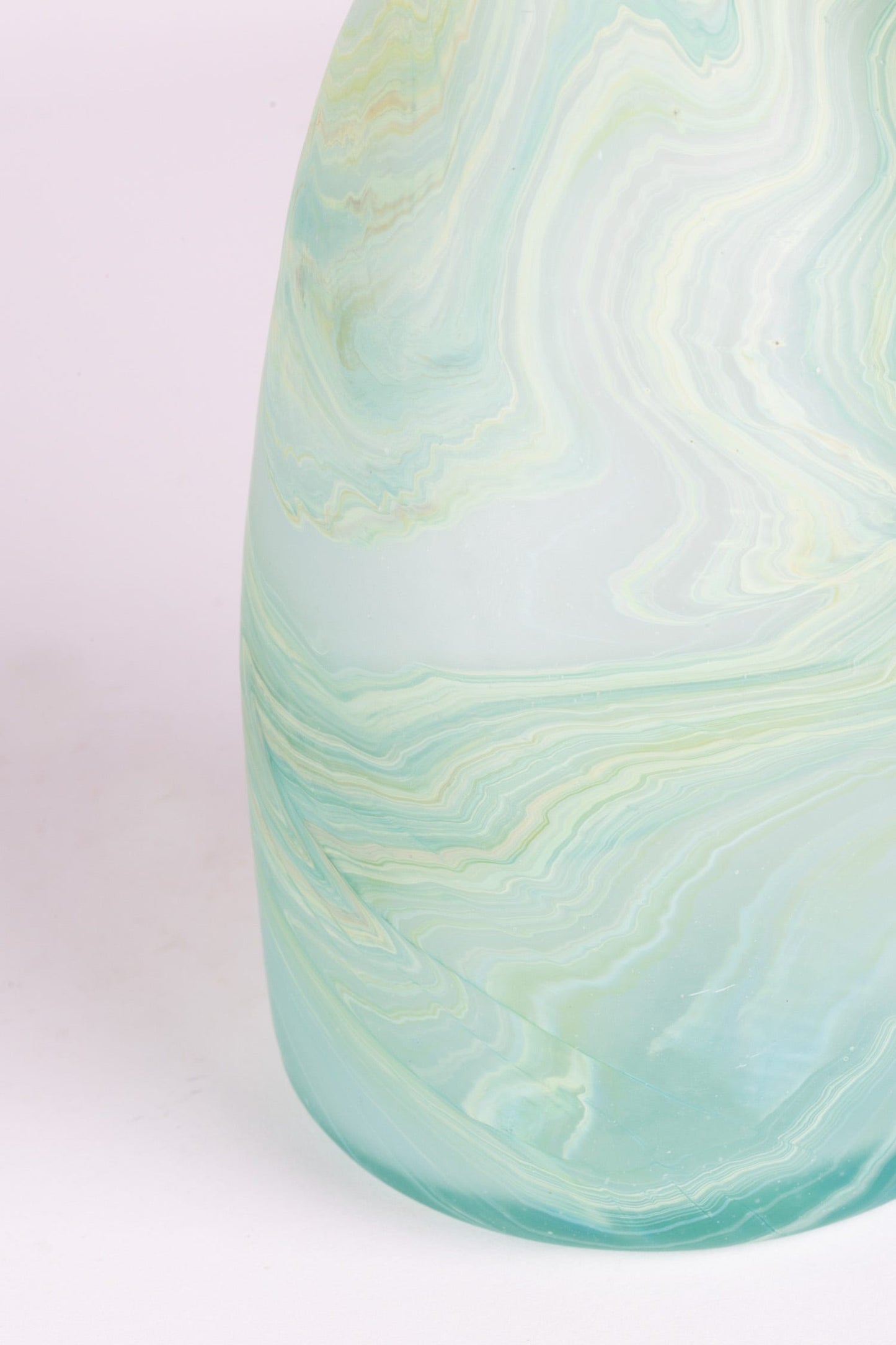 Carafe oasis Phoenician glass 4Dx11H greens