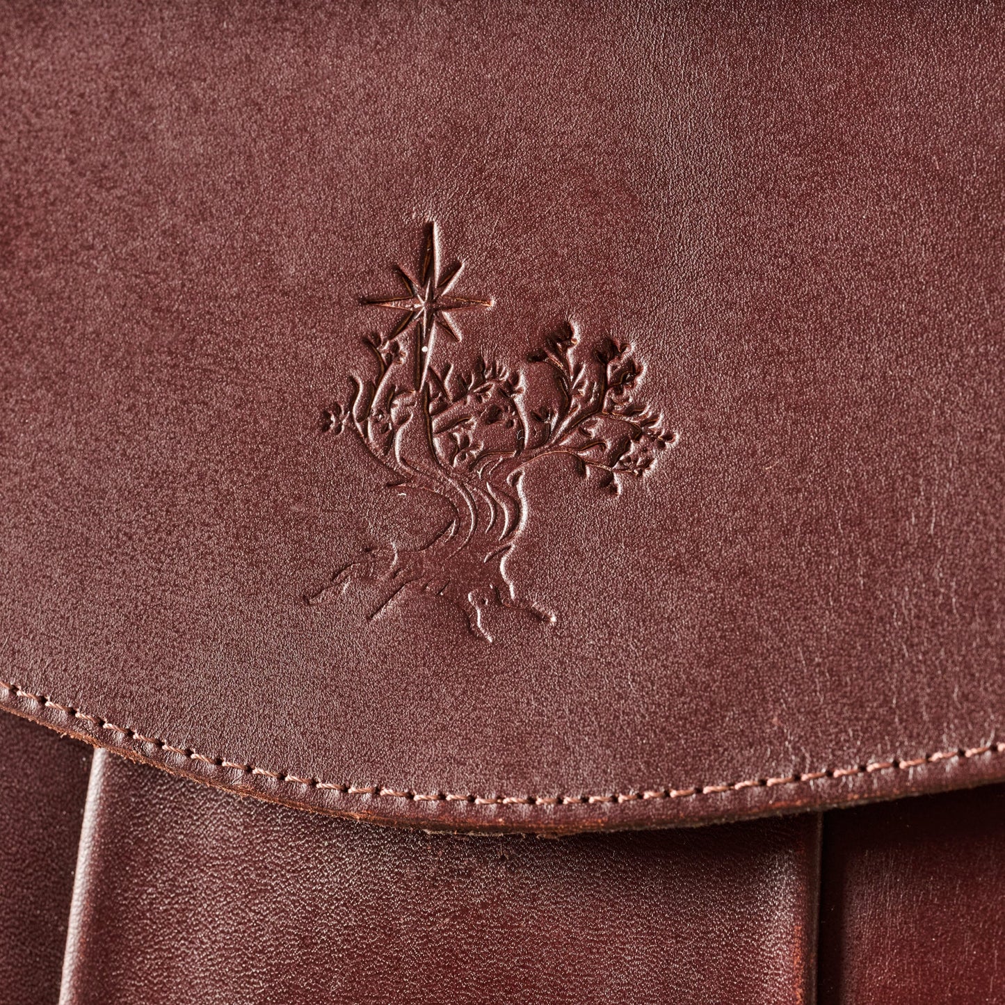 Purse structured leather/olive wood 8x8 brn/nat