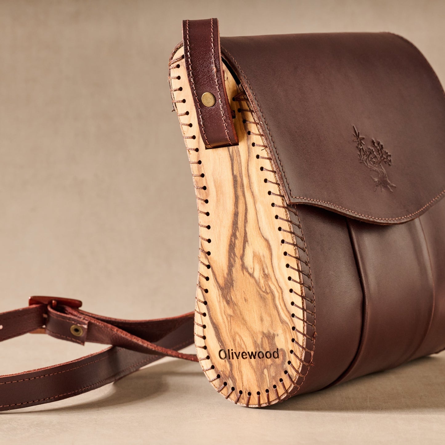 Purse structured leather/olive wood 8x8 brn/nat