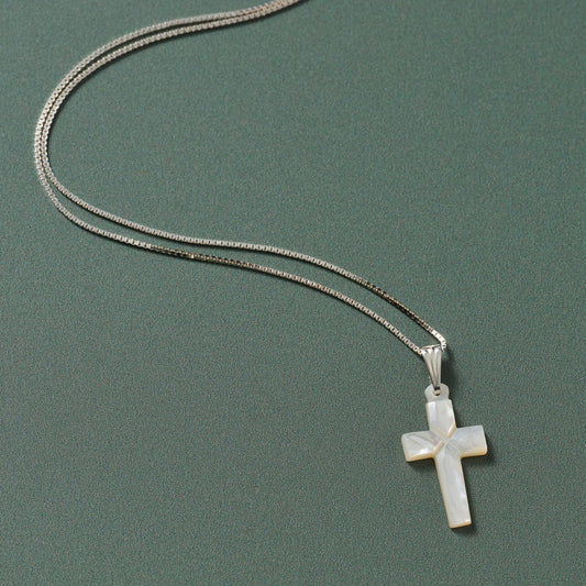 Necklace cross pend MOP 19L silver/white
