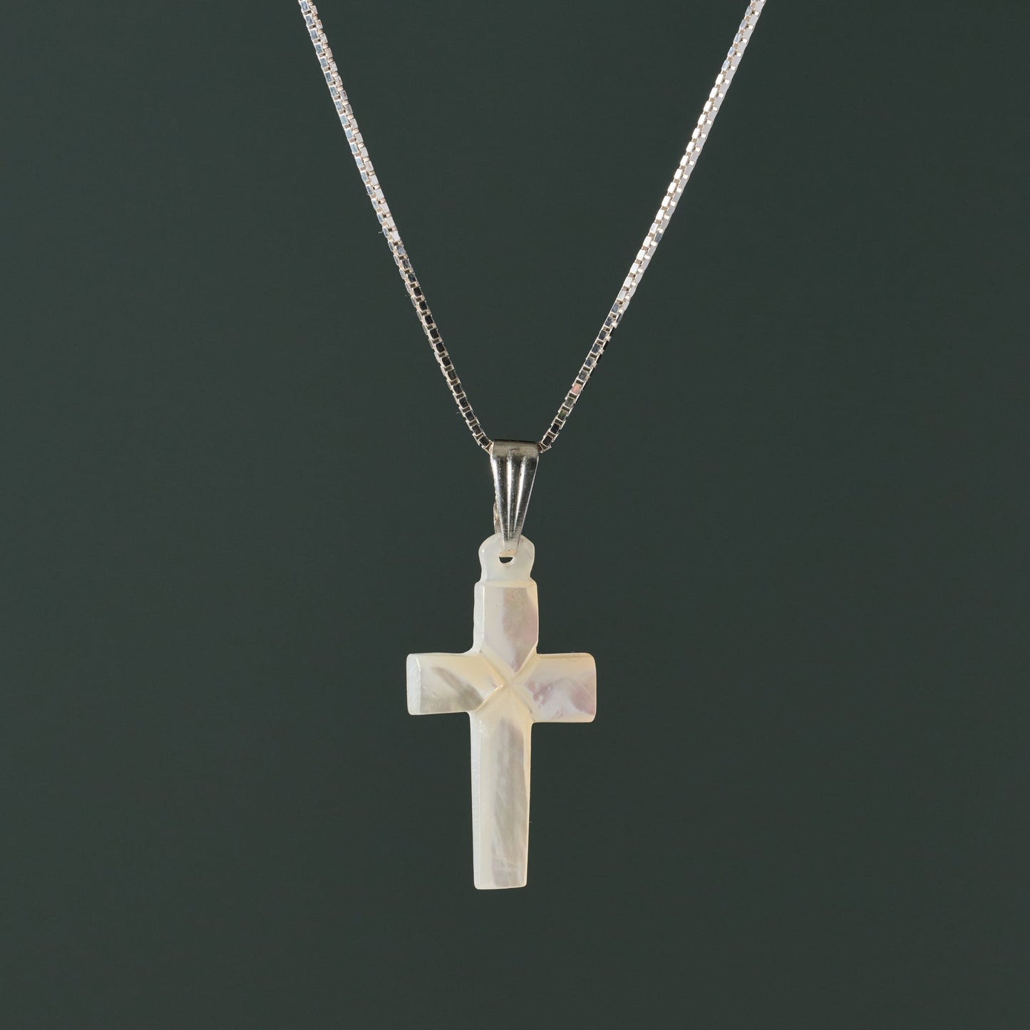 Necklace cross pend MOP 19L silver/white