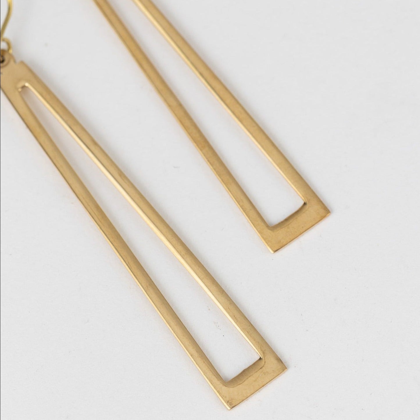 Earrings long open rect drop bombshell 2.75L brass