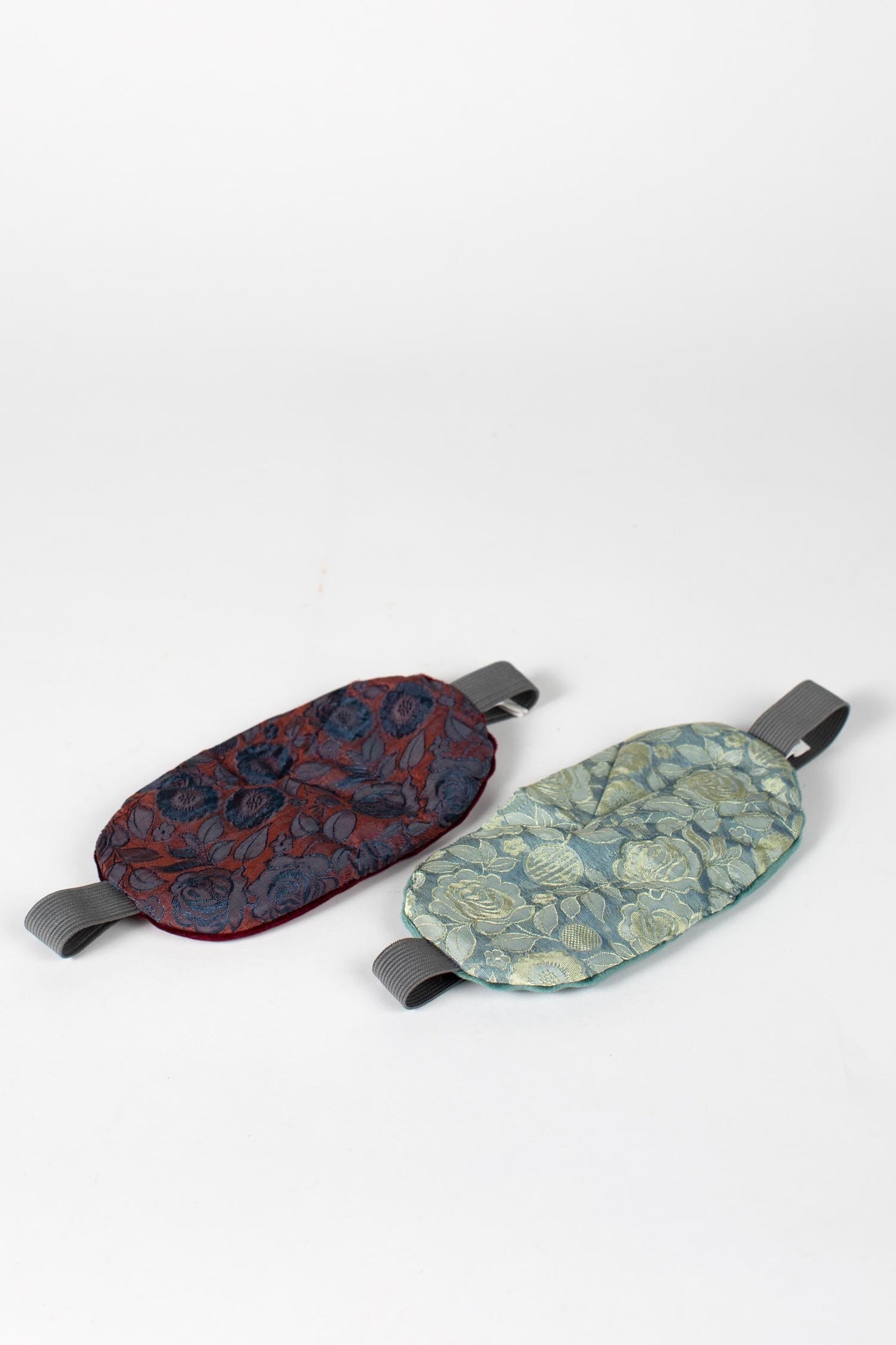 Sleep mask floral silk/rice/cloves 7Wx4H teal/gray