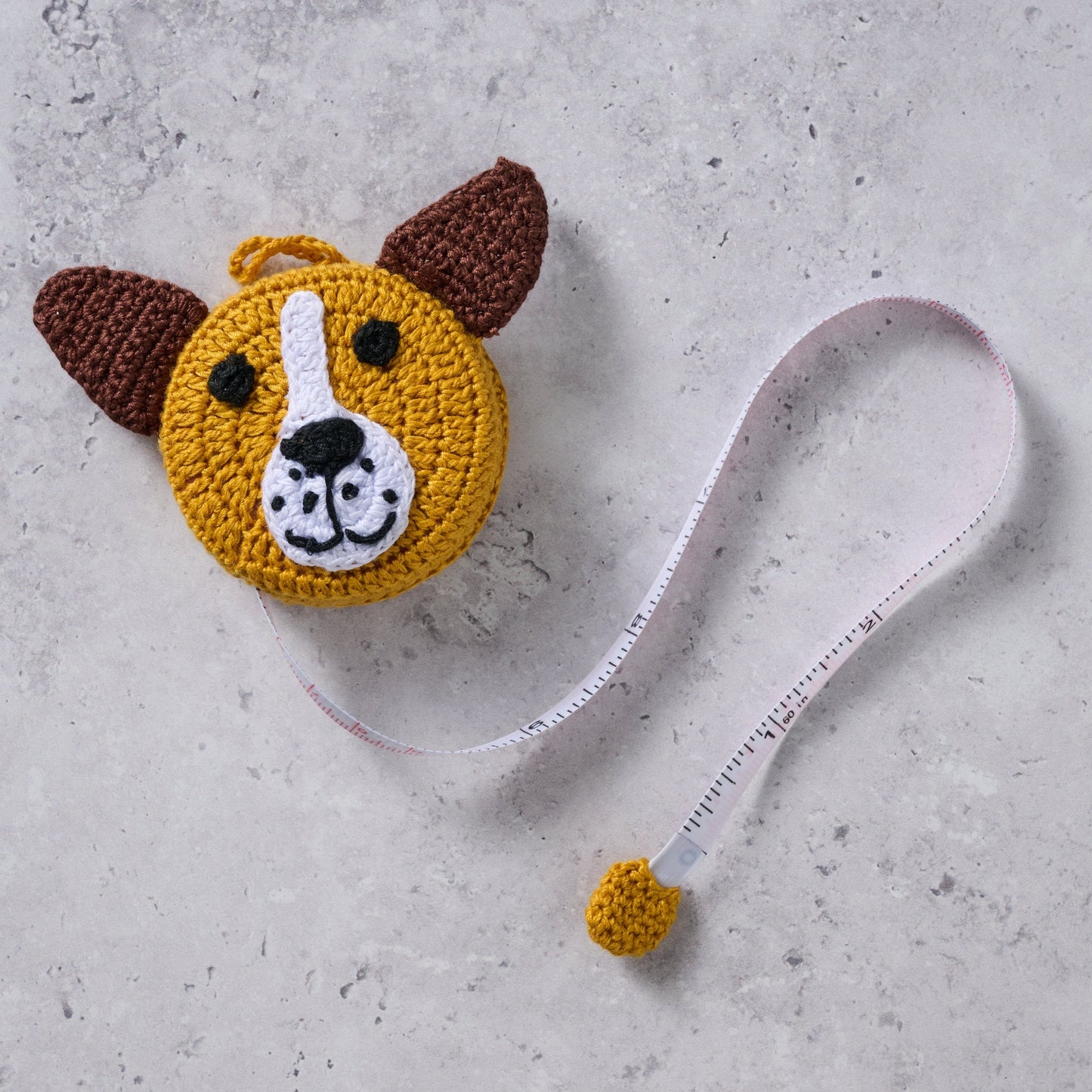 Measuring tape dog M/3 yarn 2.25D brn/blk/drk yel