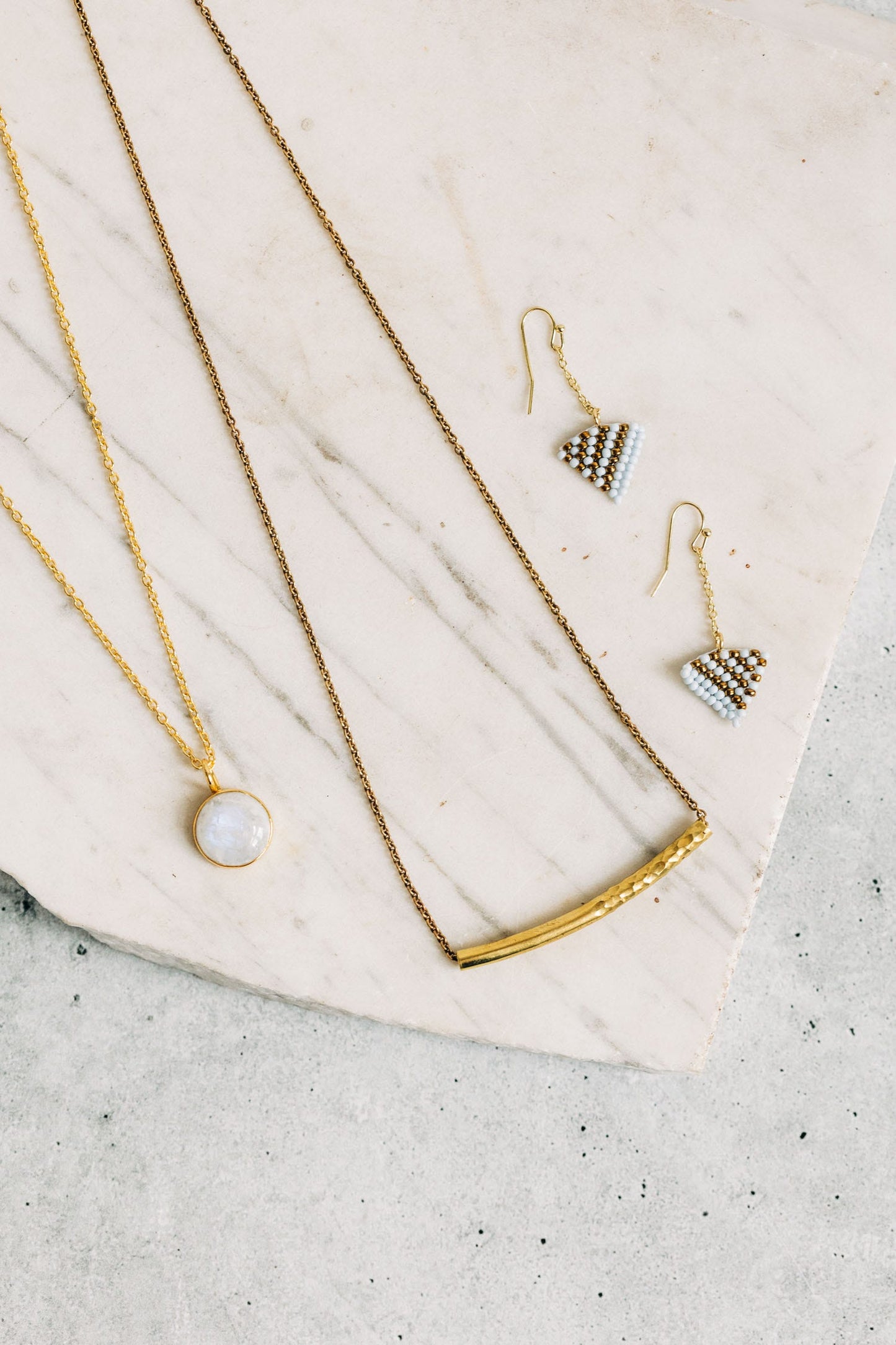 Necklace half hammered tube fine chain 21L brass