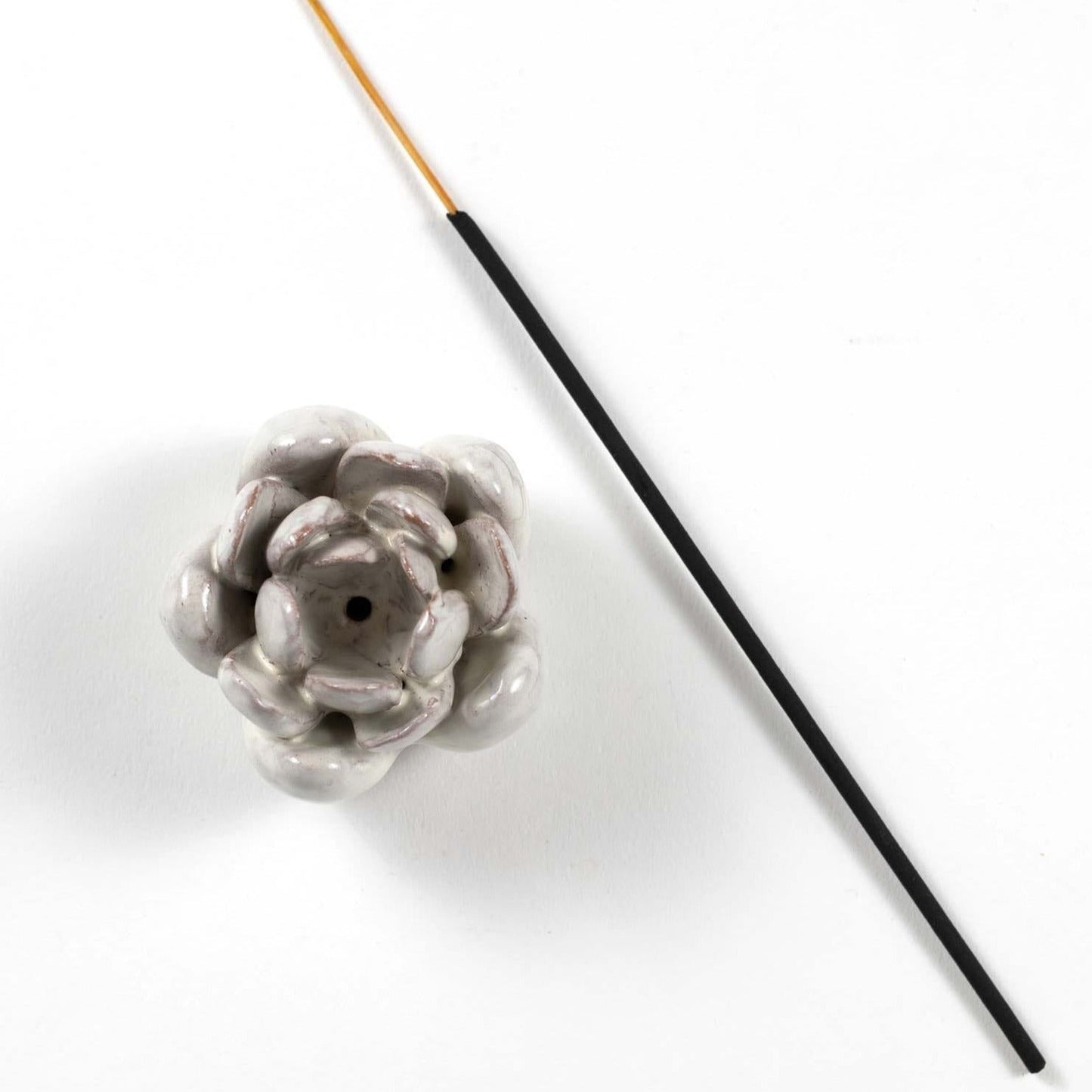 Incense holder lotus w/box cer 2.5D/4sq wht/blu