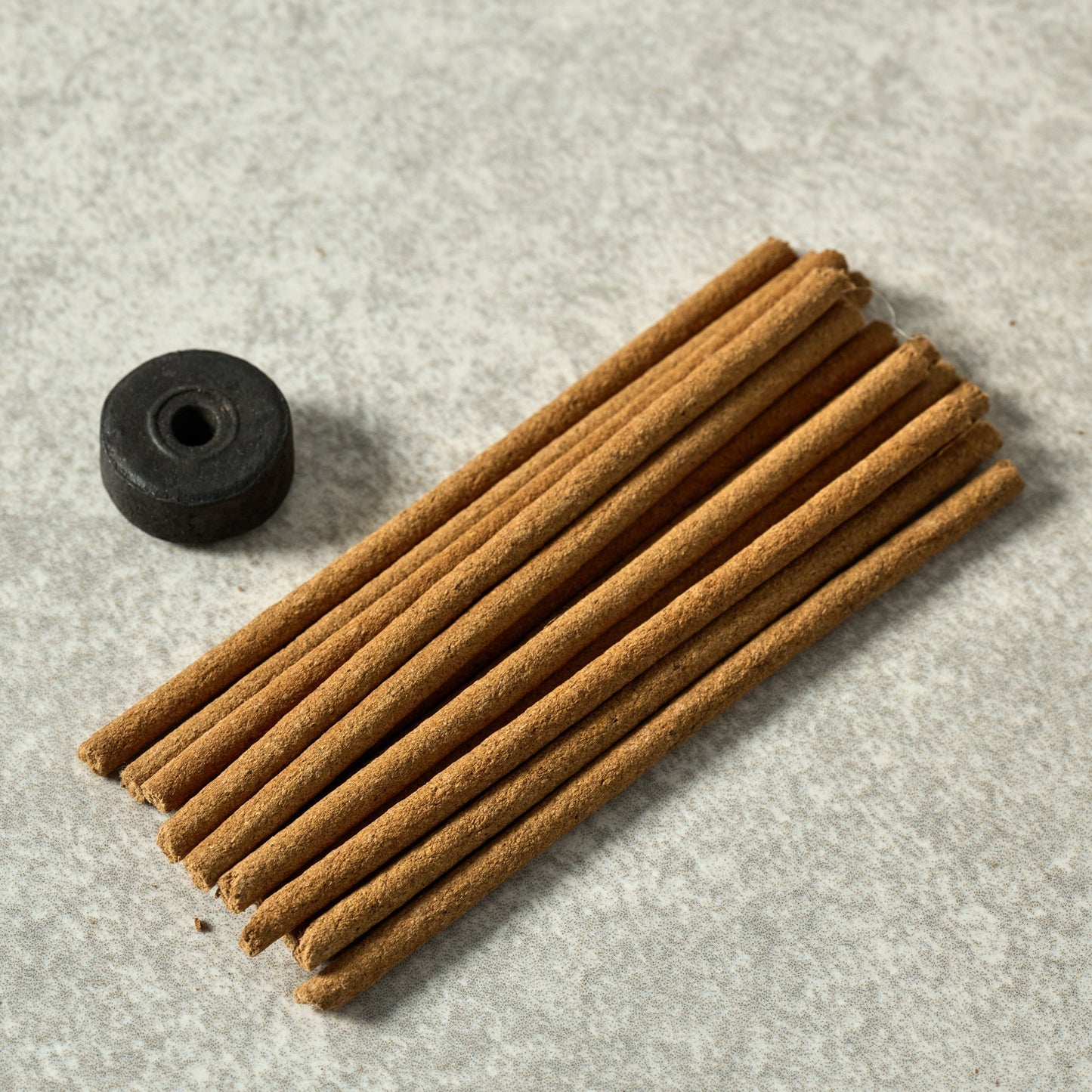 Incense cedar w/holder M/3 ppr/incense 4L crm/grn