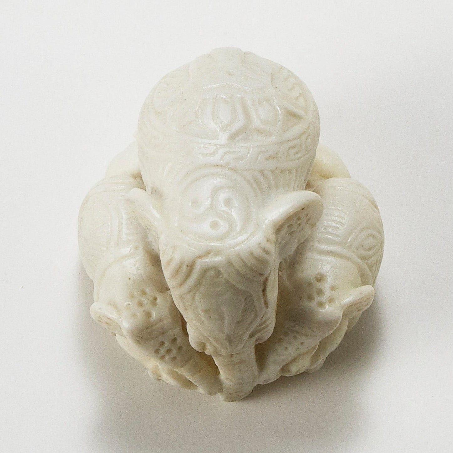Elephant family resin 2.5H cream