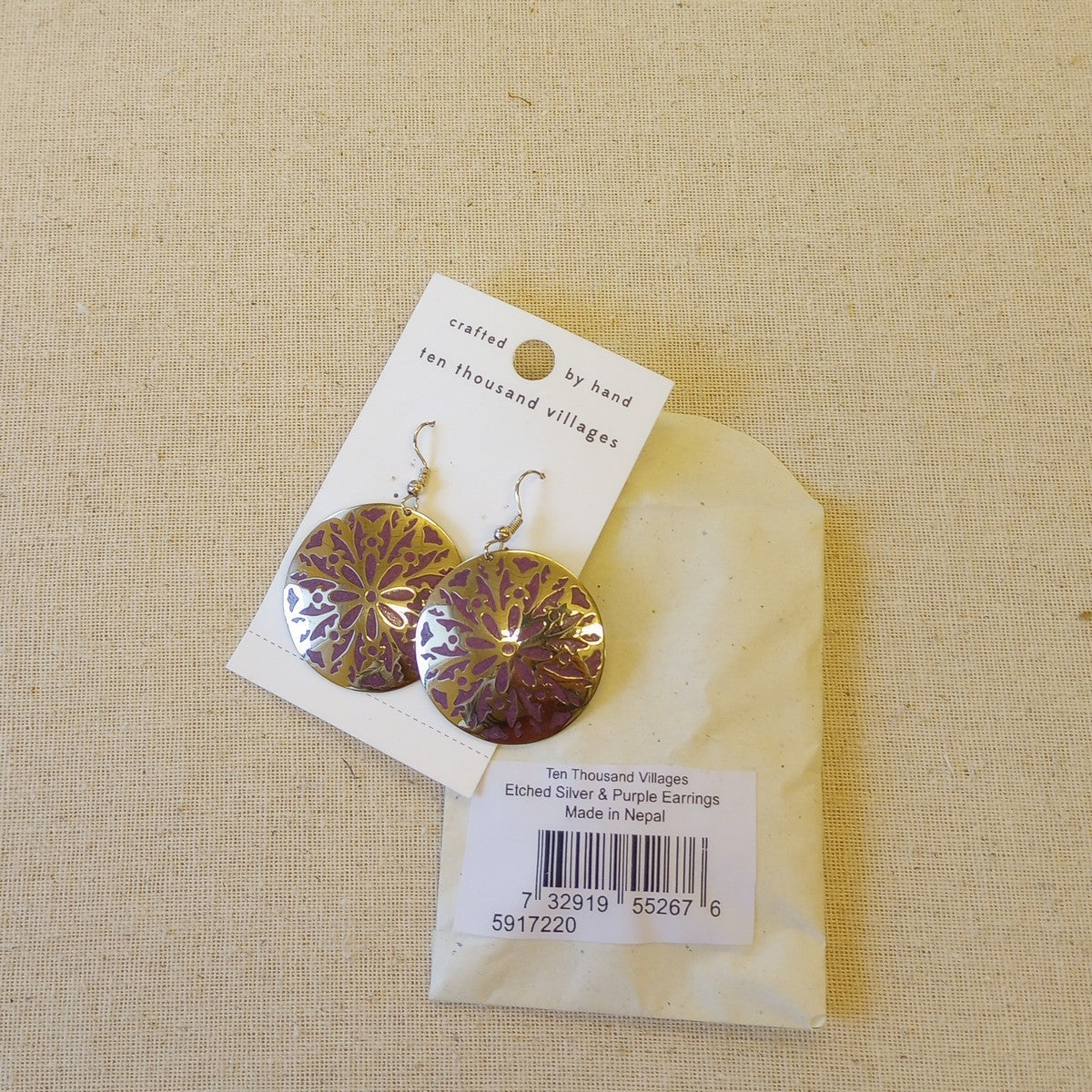 Earrings disc etched mtl/stn 2L silv/prpl