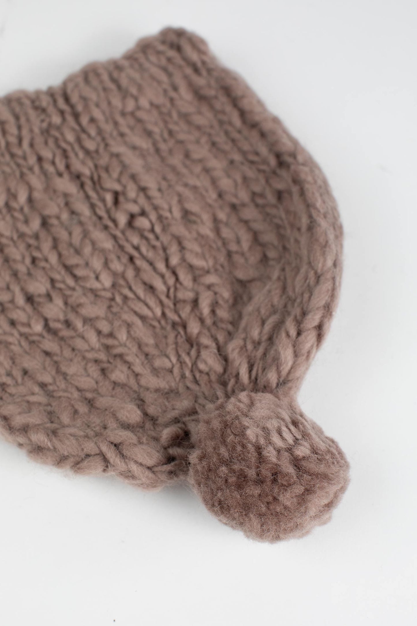 Hat w/pompom thick chunky knitted wool taupe