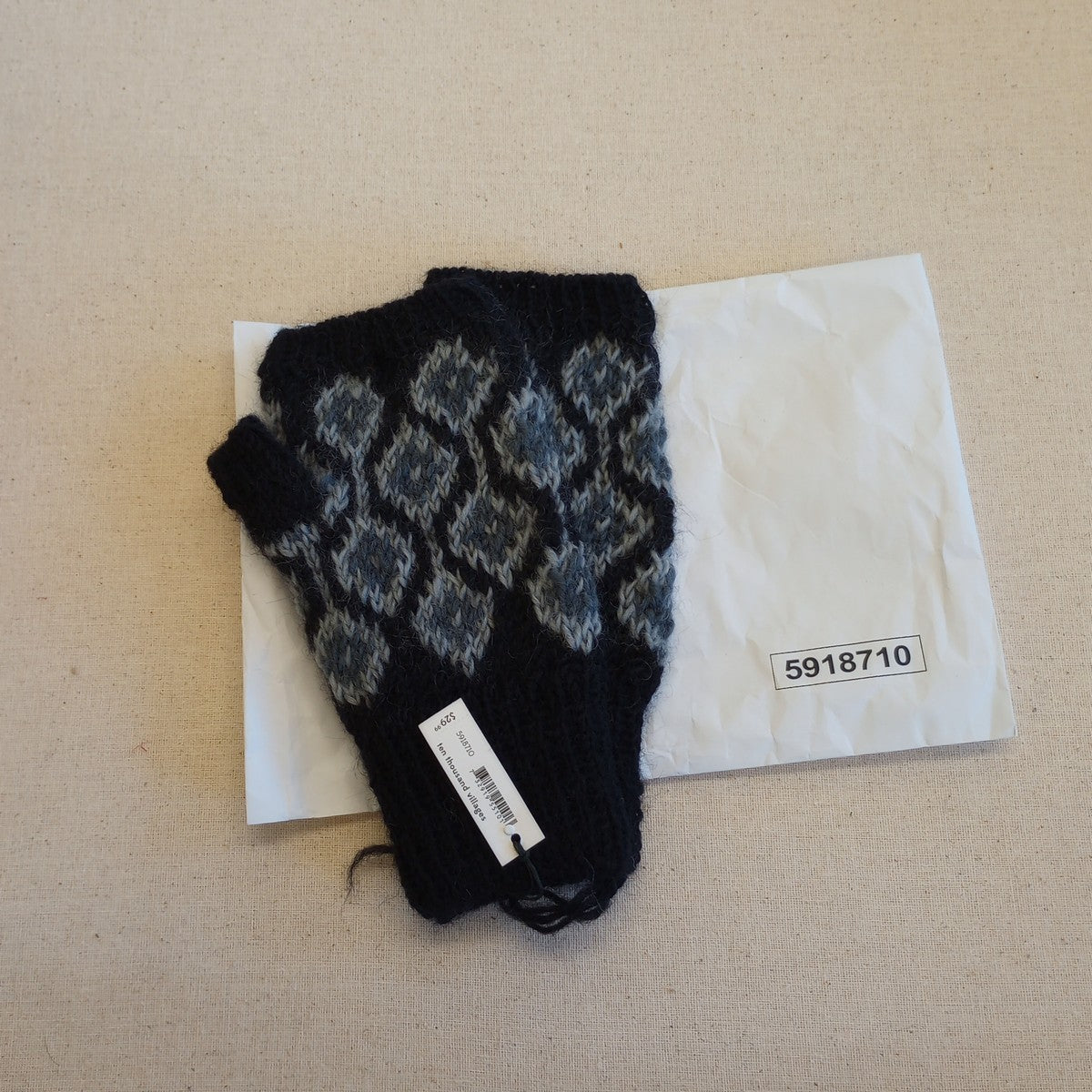 Wrist warmers joined diamonds wool 7L navy/lt blue