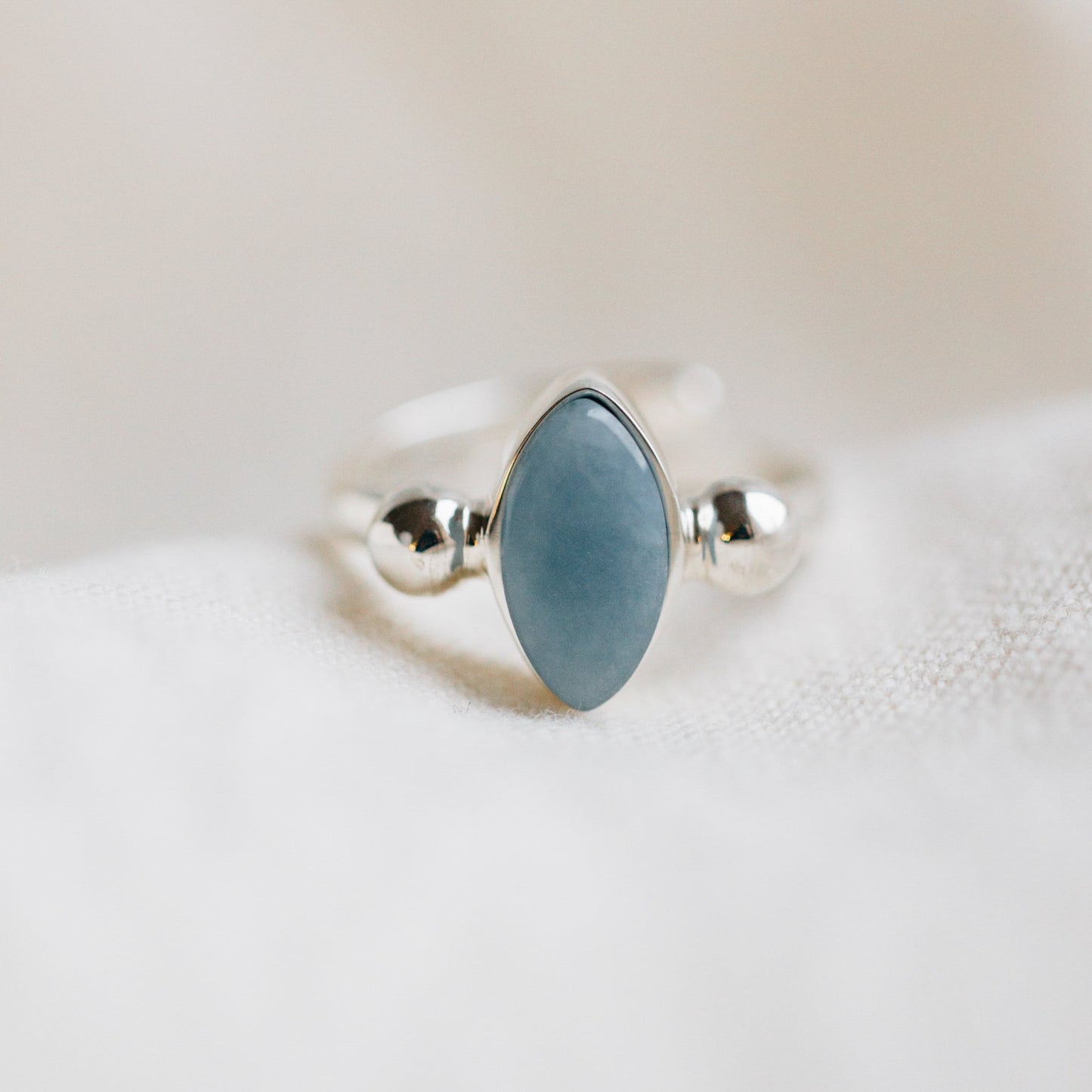 Ring marquis celestine/strlg .75D adj silv/blu