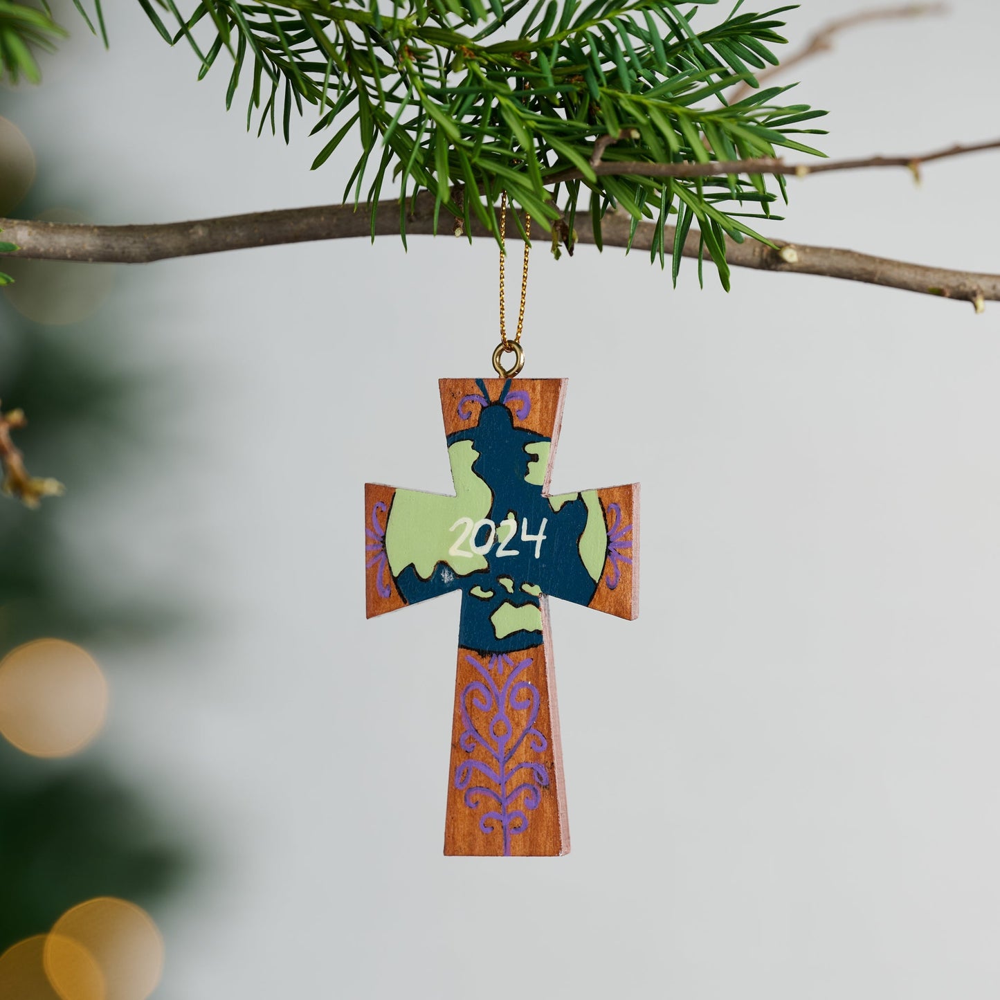 Ornament cross 2024/Peace M/3 wd 2x3.5 brn/blu/grn