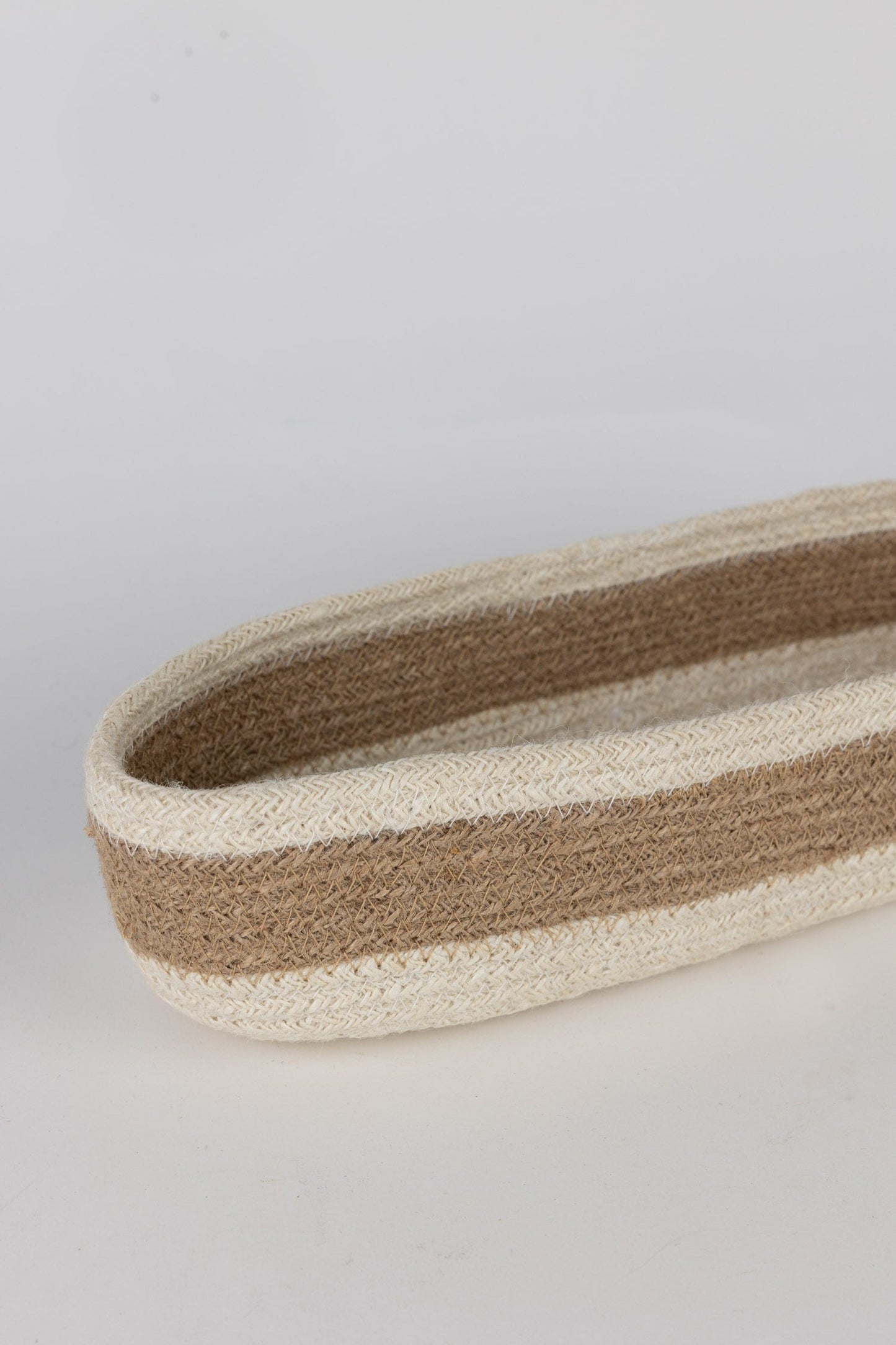 Basket oval f/bread stitch jute 13Lx5Wx3H tan/brn