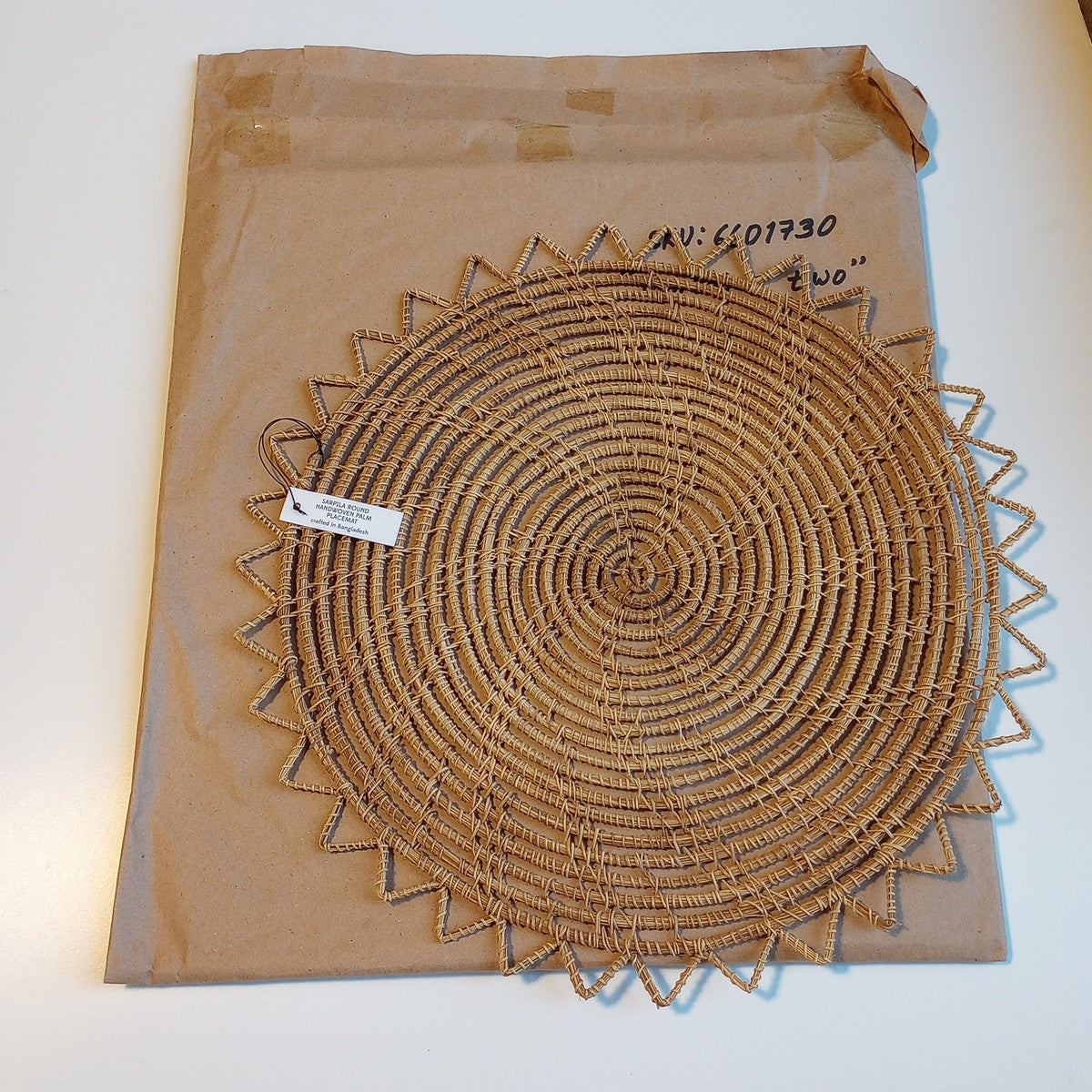 Placemat round zig-zag edge M/2 p-fiber 13.5D nat