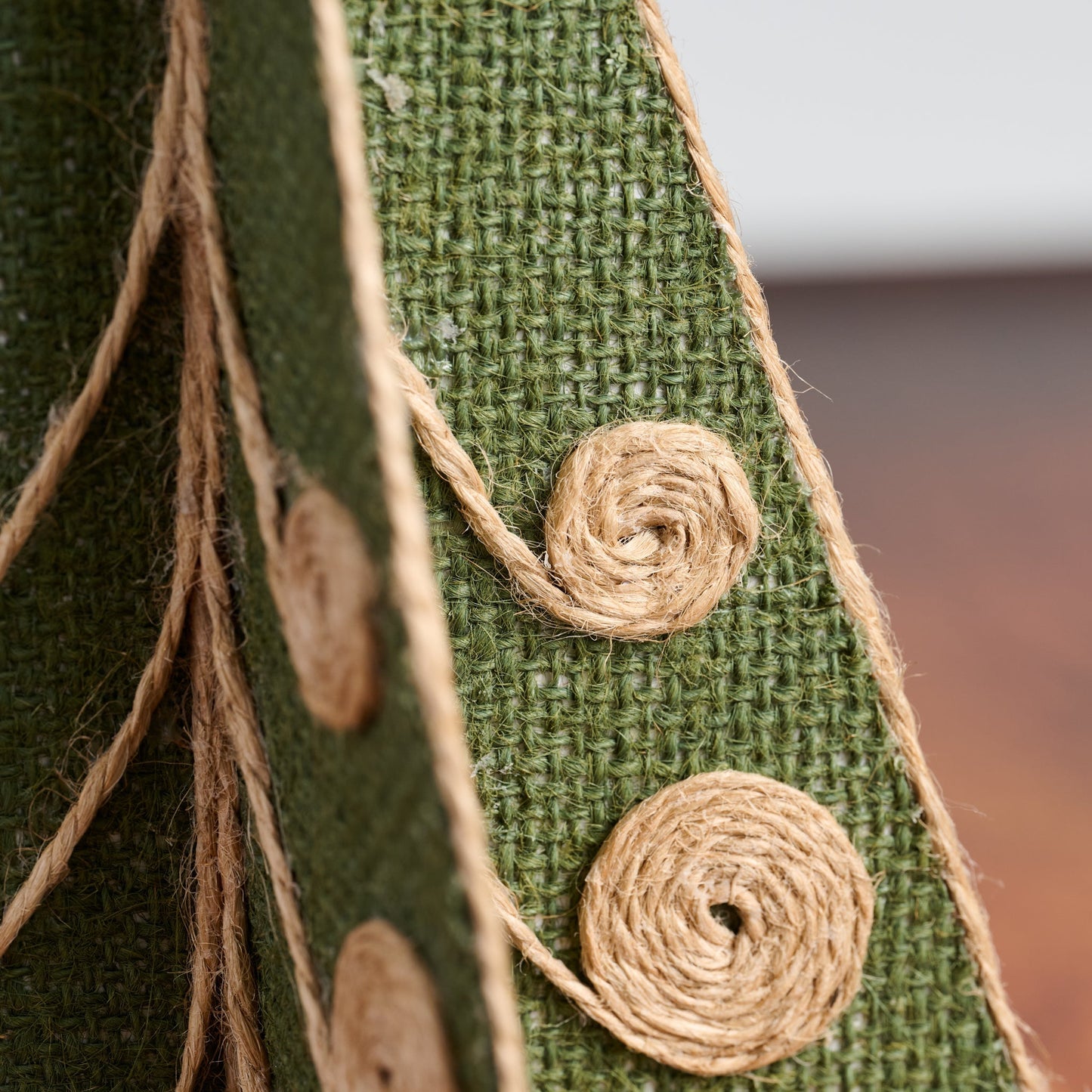 Tree decor L w/spirals M/2 jute 10H grn/nat
