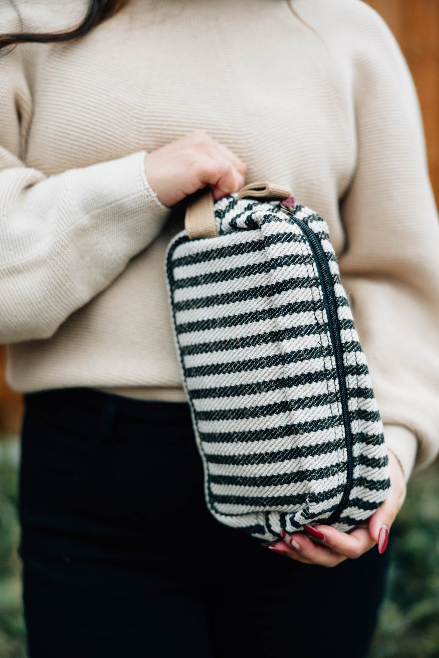 Bag toiletry striped jute/cotton 9Lx5H blk/crm