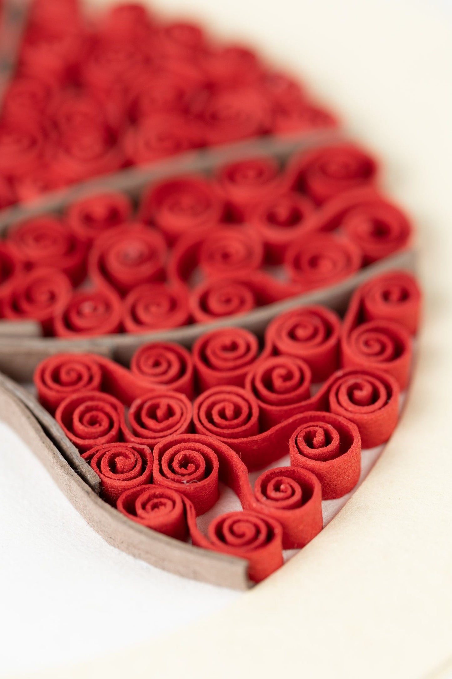 Card tree seasons M/3 quilled paper 5.5sq crm/red