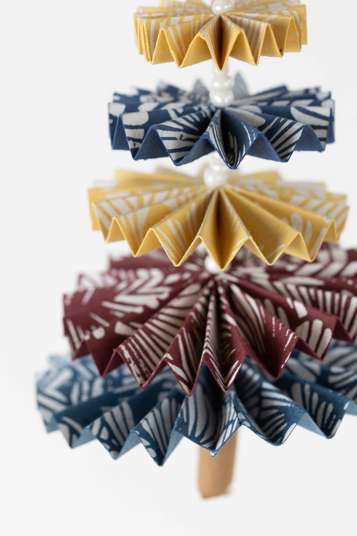 Ornament fan fold tree M/3 ppr 3Dx6H bur/blu/yel