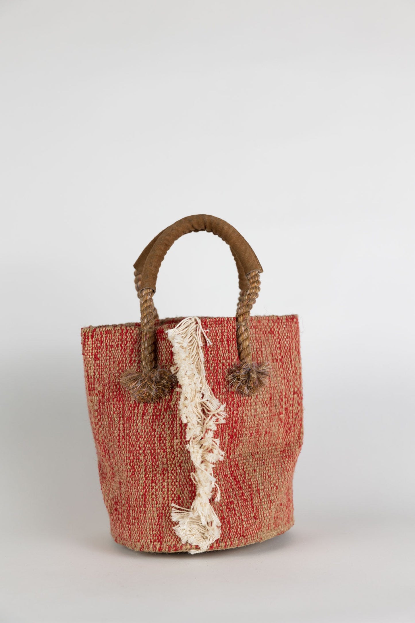 Bag tote w/fringe cttn/jute/lthr 8Dx8.5H tan/red
