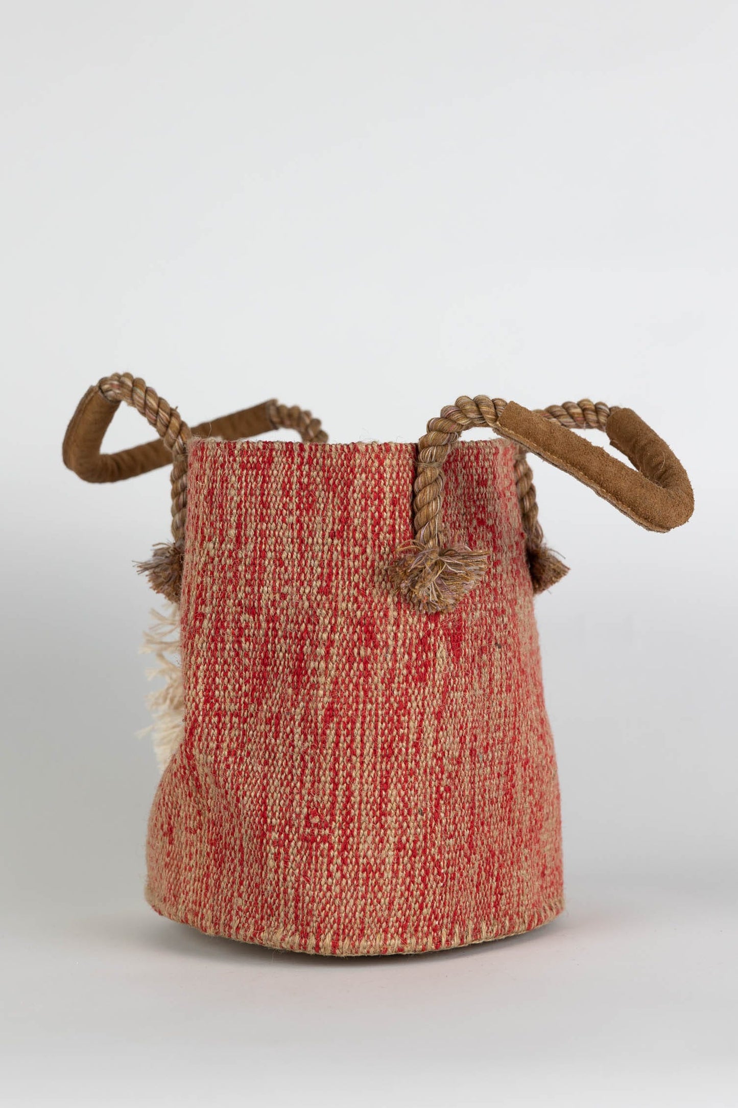 Bag tote w/fringe cttn/jute/lthr 8Dx8.5H tan/red