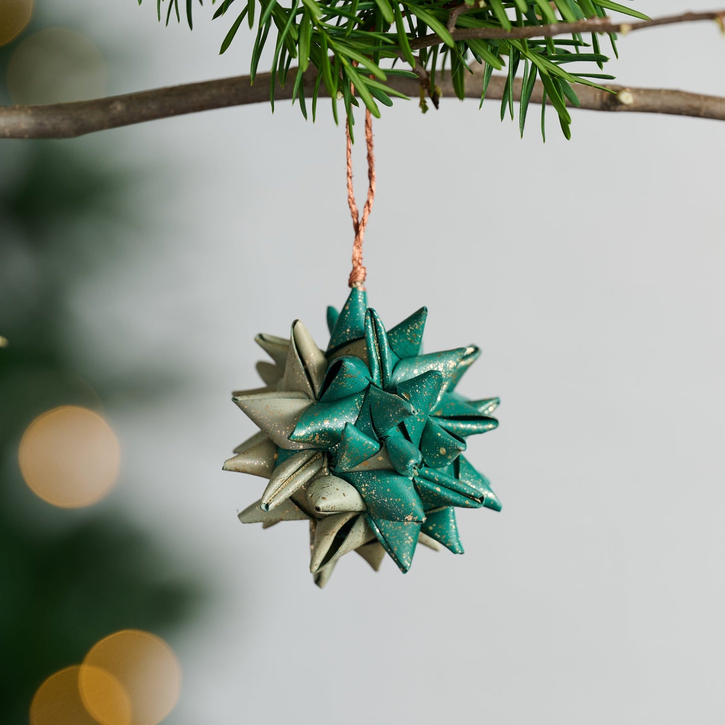 Ornament ball M/5 folded palm leaves 3D greens