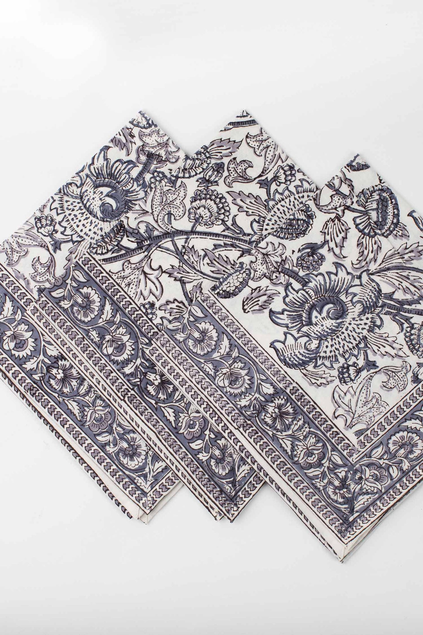 Napkin floral/border M/4 cotton 20x20 gray/white