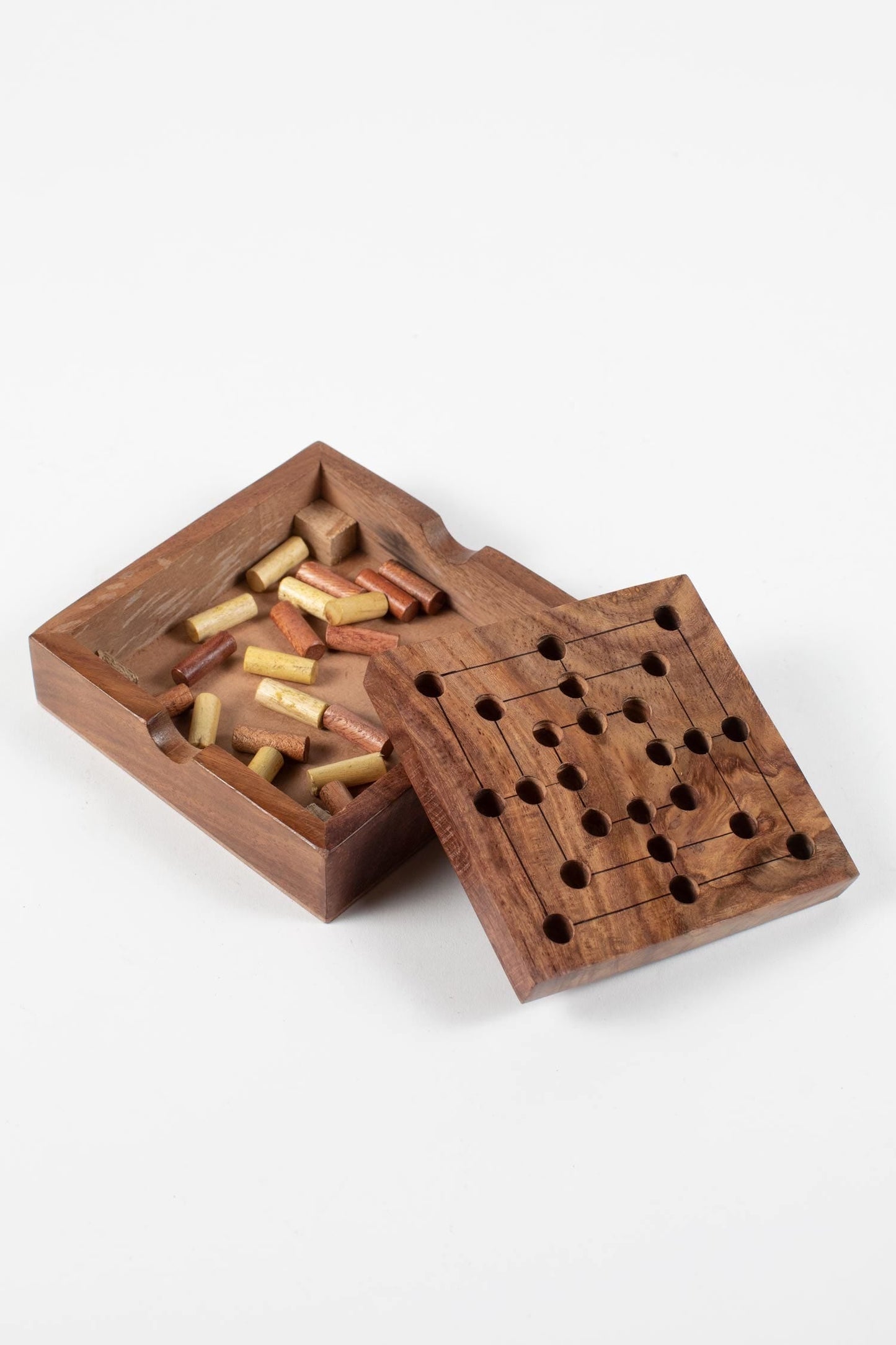 Game Nine Mens Morris wood 4.75sqx1 natural